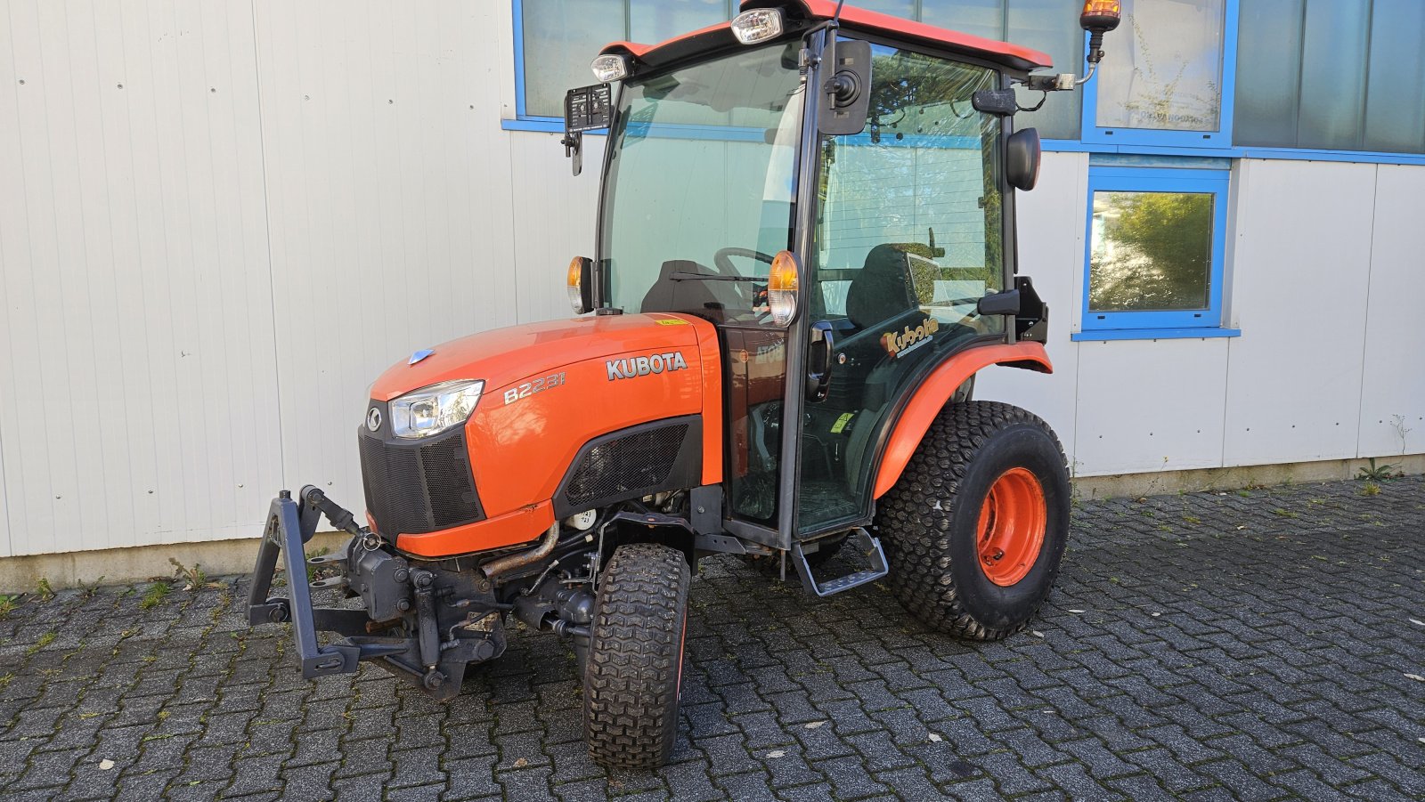 Kommunaltraktor des Typs Kubota B2-231, Gebrauchtmaschine in Olpe (Bild 13)