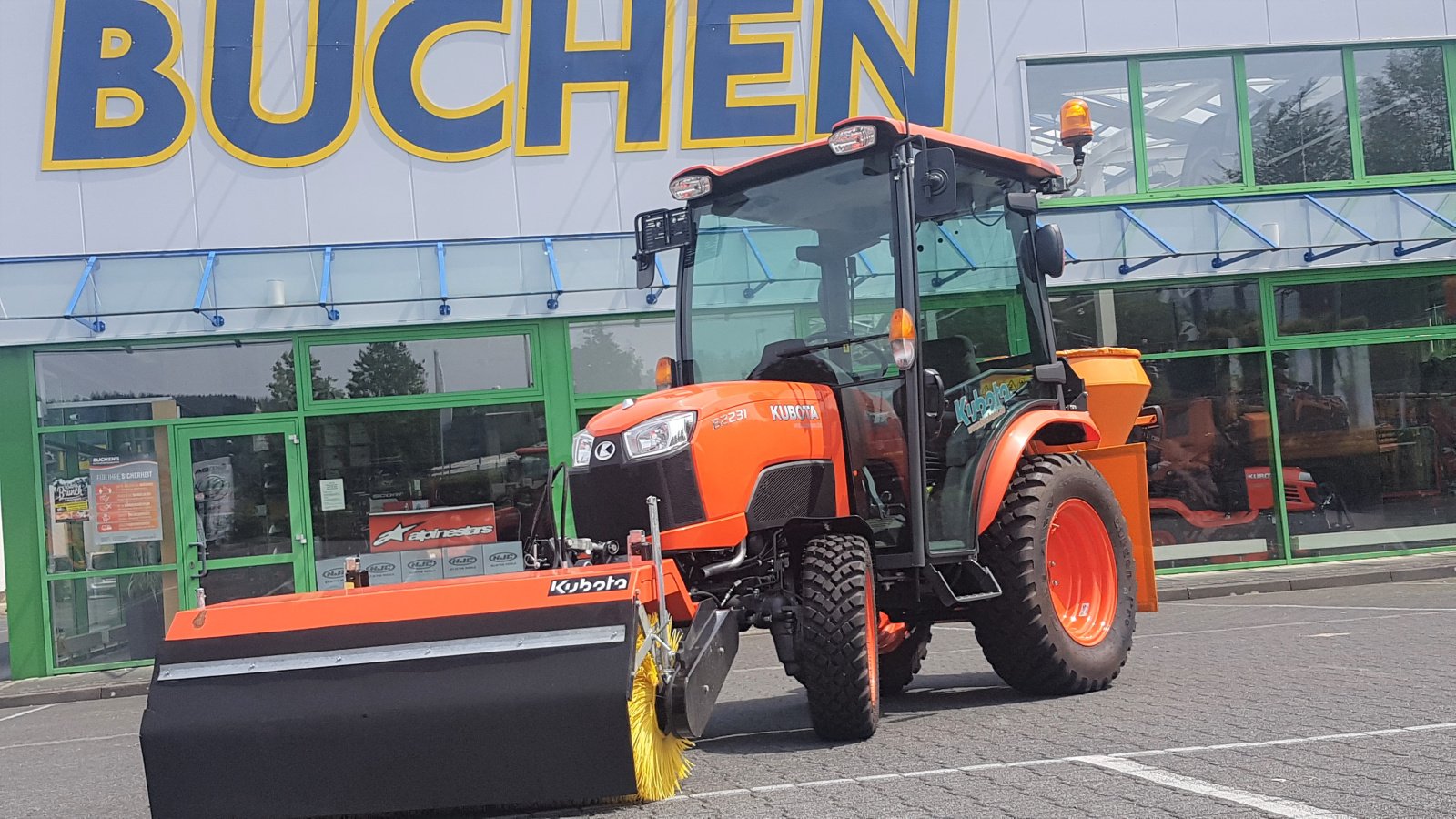 Kommunaltraktor van het type Kubota B2-231H CAB, Neumaschine in Olpe (Foto 7)