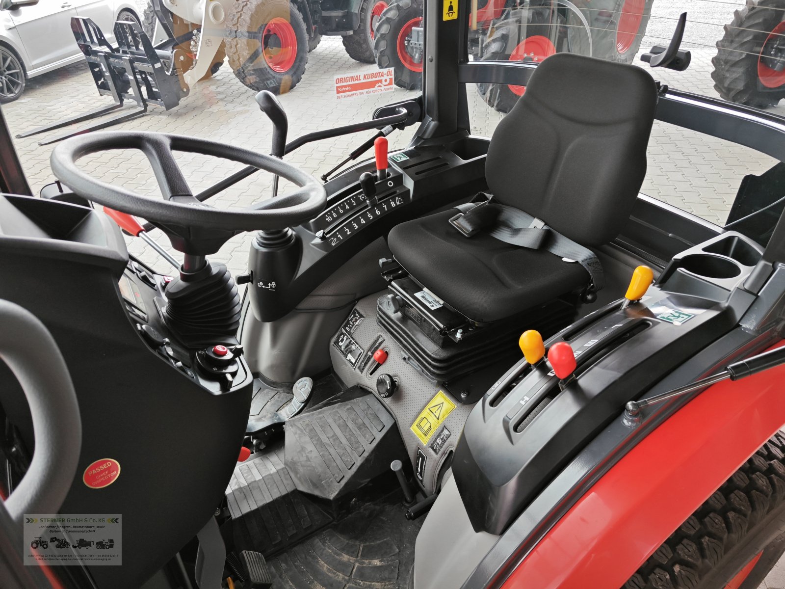 Kommunaltraktor des Typs Kubota B2-261 H CAB, Neumaschine in Eging am See (Bild 9)