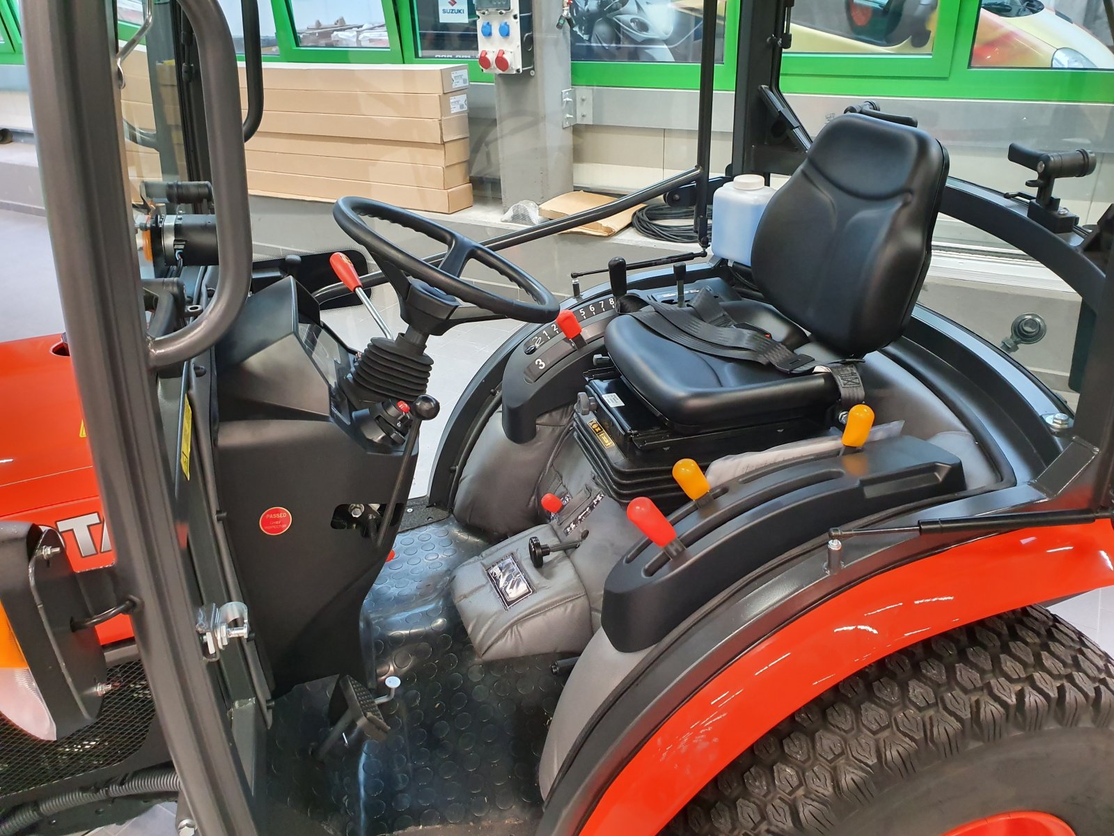 Kommunaltraktor des Typs Kubota B2-261 H, Neumaschine in Olpe (Bild 13)