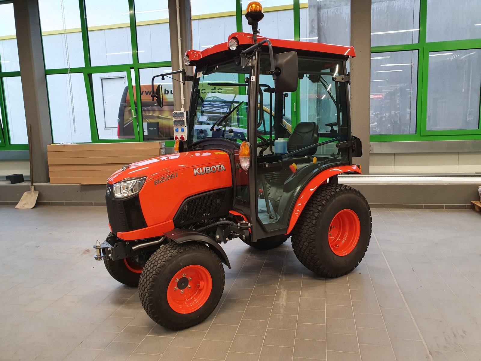 Kommunaltraktor typu Kubota B2-261 H, Neumaschine w Olpe (Zdjęcie 5)