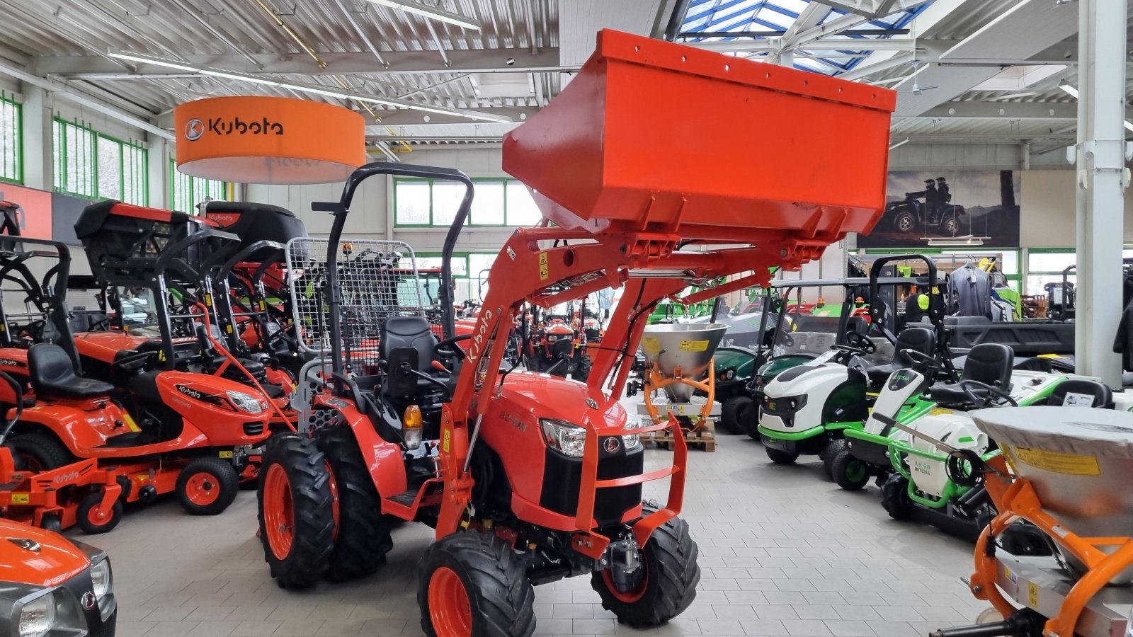 Kommunaltraktor van het type Kubota B2-261 ROPS, Neumaschine in Olpe (Foto 1)