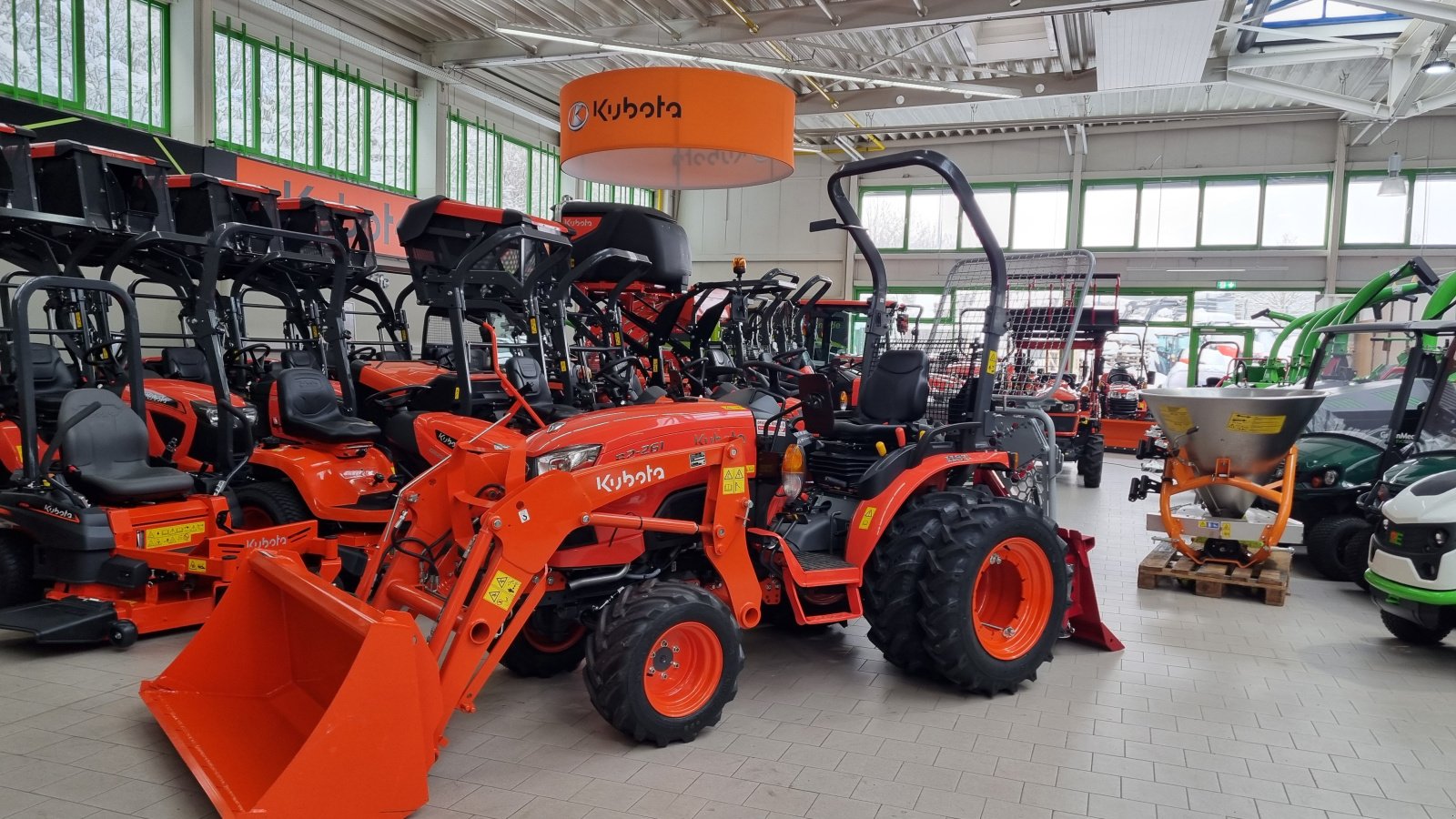 Kommunaltraktor van het type Kubota B2-261 ROPS, Neumaschine in Olpe (Foto 13)