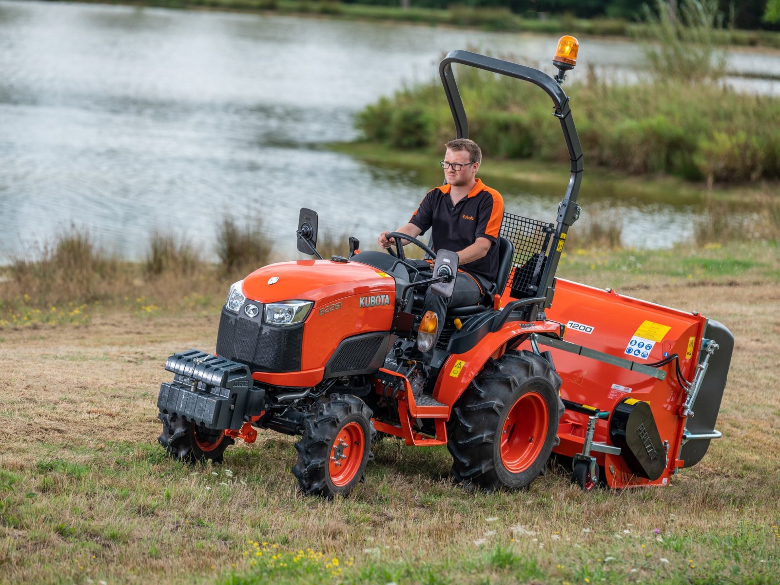 Kommunaltraktor typu Kubota B2-261D, Neumaschine v Olpe (Obrázek 9)