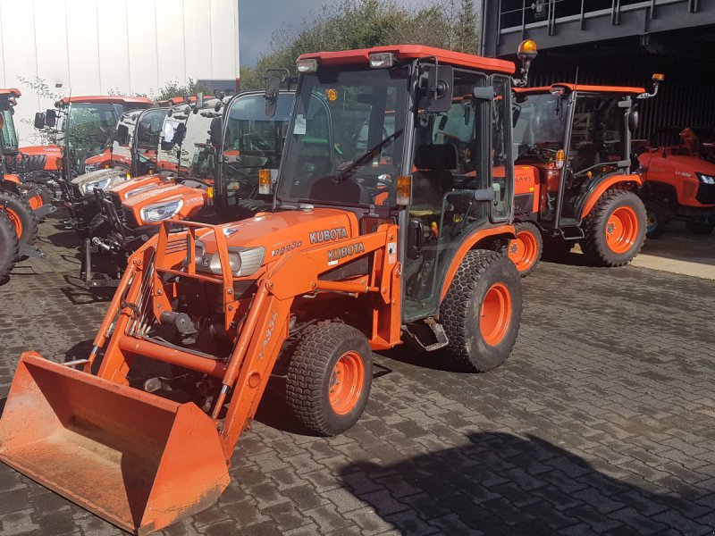 Kommunaltraktor des Typs Kubota B2230 CAB, Gebrauchtmaschine in Olpe