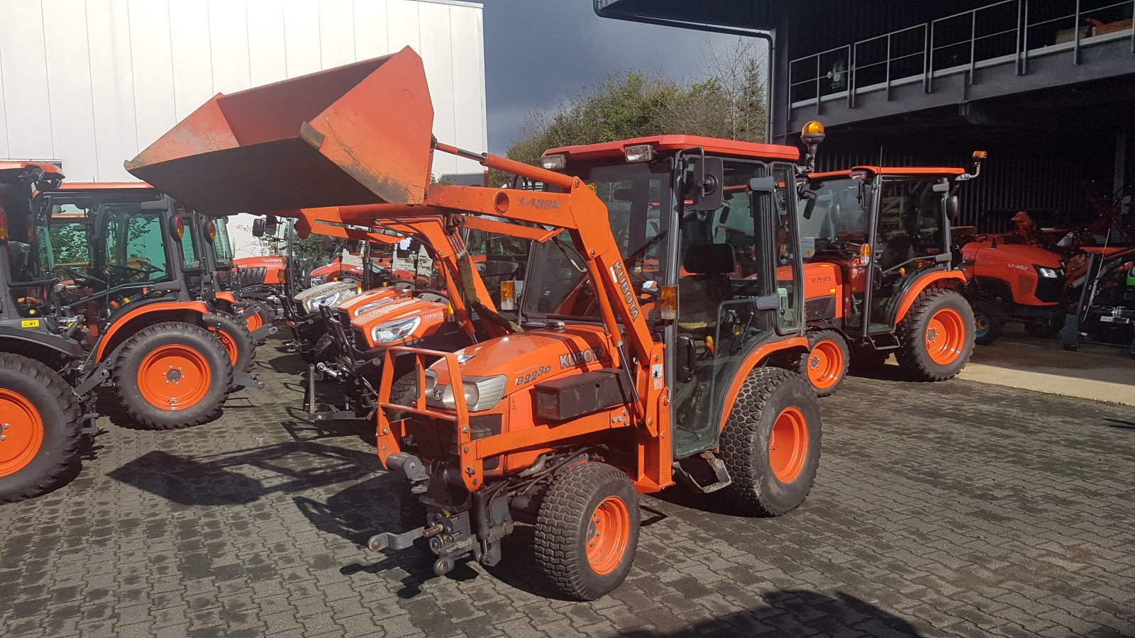 Kommunaltraktor tip Kubota B2230 CAB, Gebrauchtmaschine in Olpe (Poză 2)