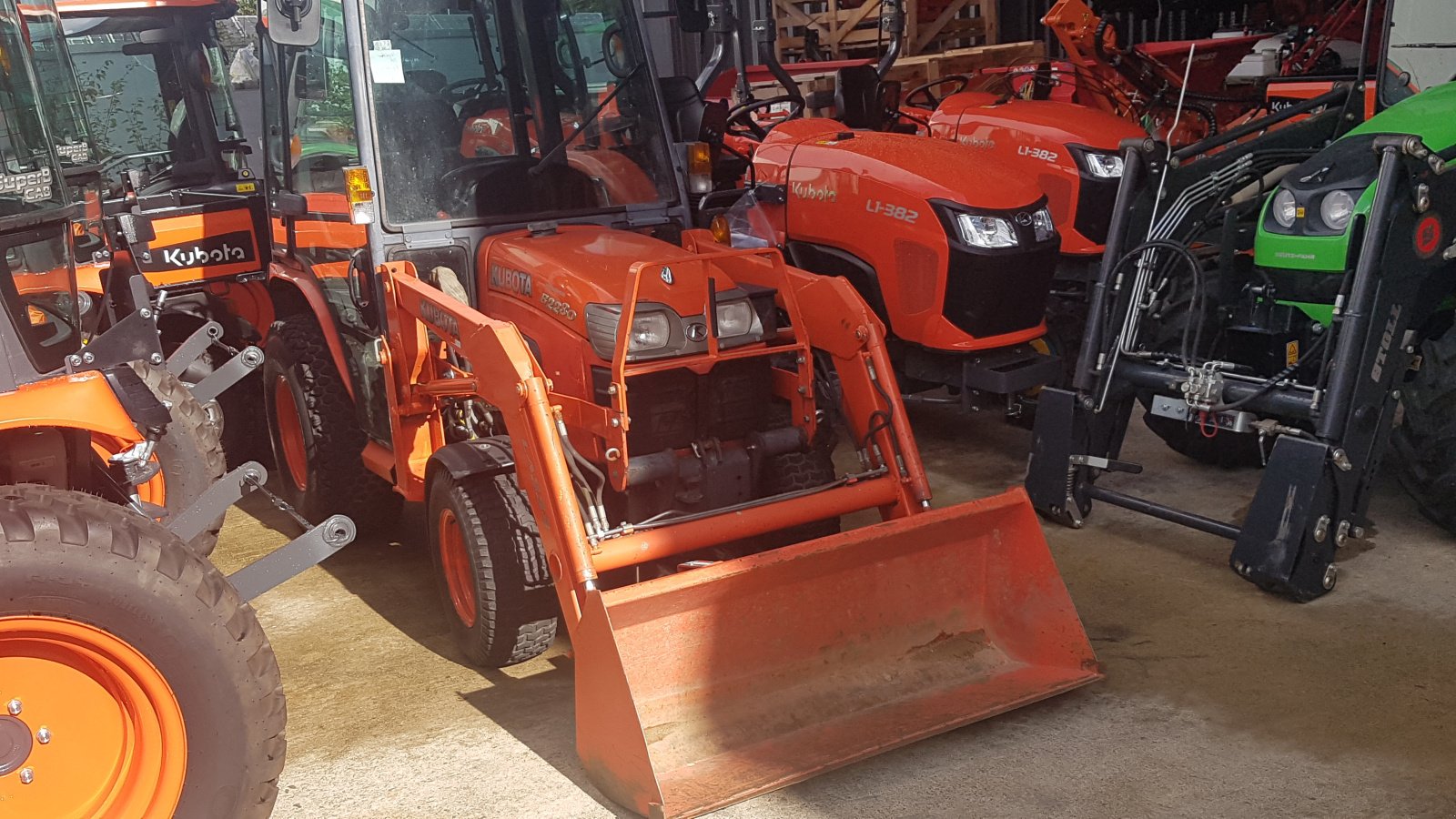 Kommunaltraktor van het type Kubota B2230 CAB, Gebrauchtmaschine in Olpe (Foto 9)