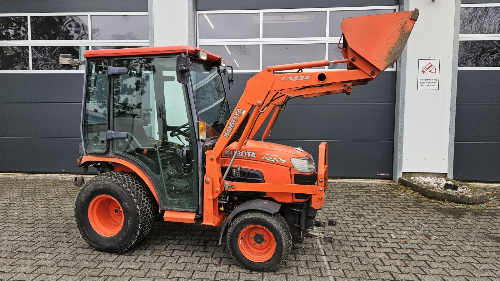 Kommunaltraktor typu Kubota B2230 CAB, Gebrauchtmaschine v Olpe (Obrázok 1)