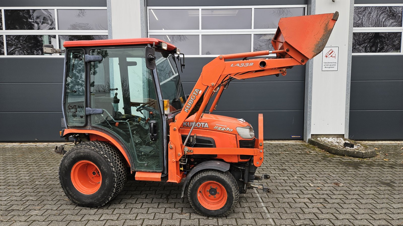 Kommunaltraktor typu Kubota B2230 CAB, Gebrauchtmaschine v Olpe (Obrázok 2)