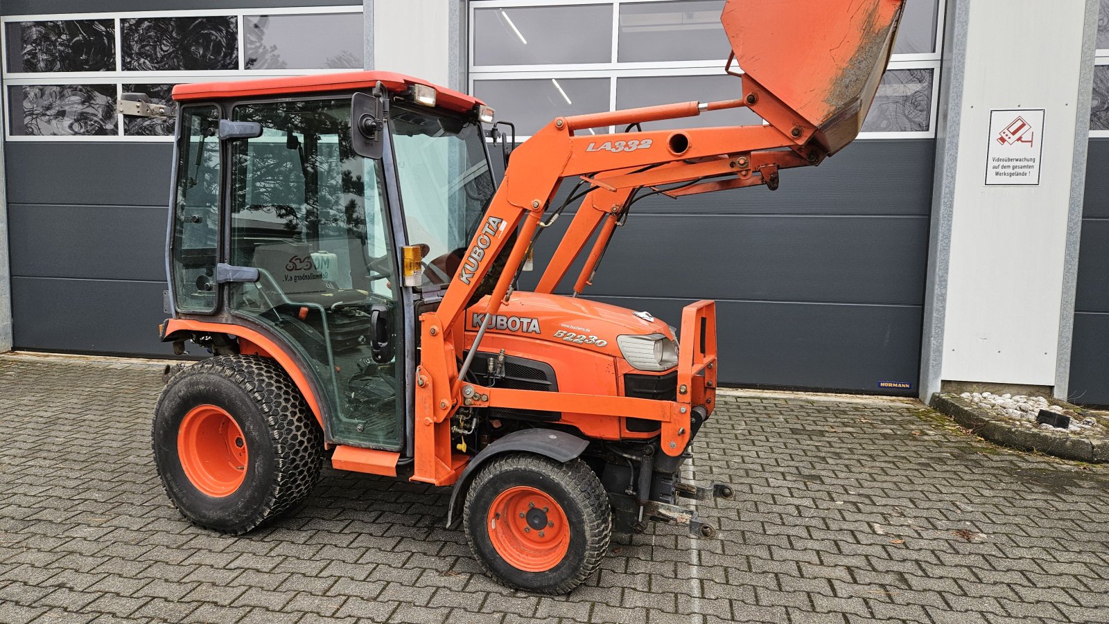 Kommunaltraktor typu Kubota B2230 CAB, Gebrauchtmaschine v Olpe (Obrázok 3)