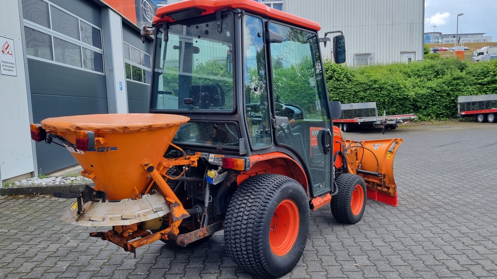 Kommunaltraktor des Typs Kubota B2230, Gebrauchtmaschine in Olpe (Bild 7)