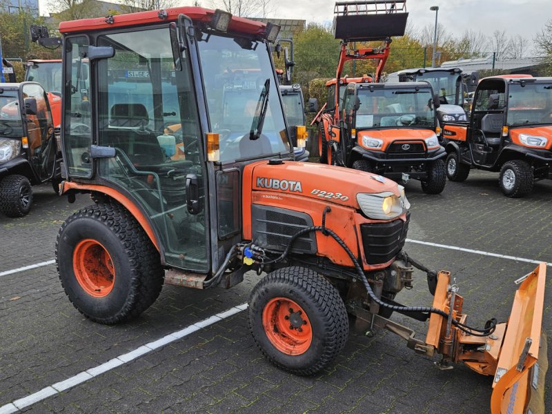 Kommunaltraktor za tip Kubota B2230, Gebrauchtmaschine u Olpe