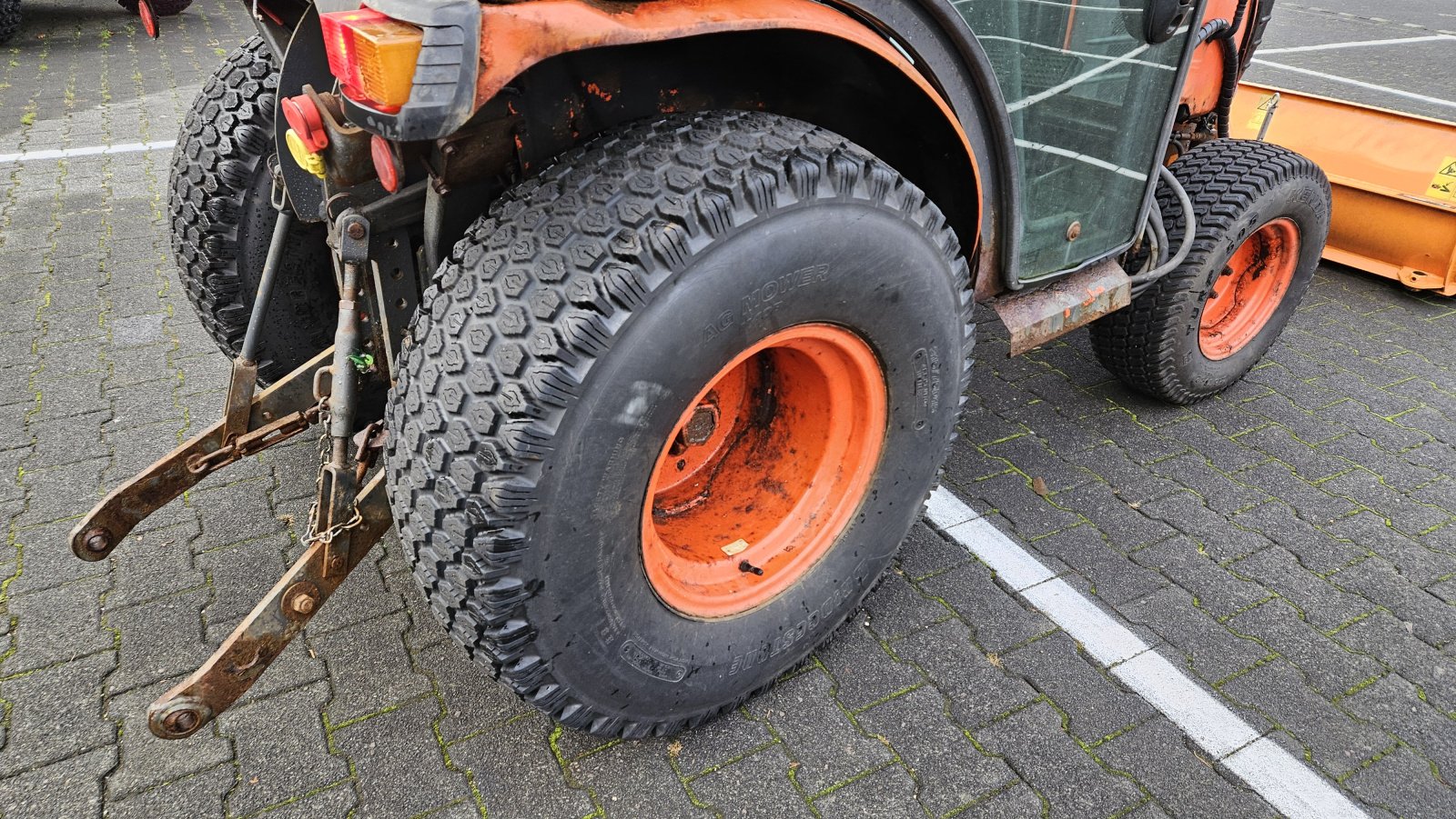 Kommunaltraktor del tipo Kubota B2230, Gebrauchtmaschine en Olpe (Imagen 12)