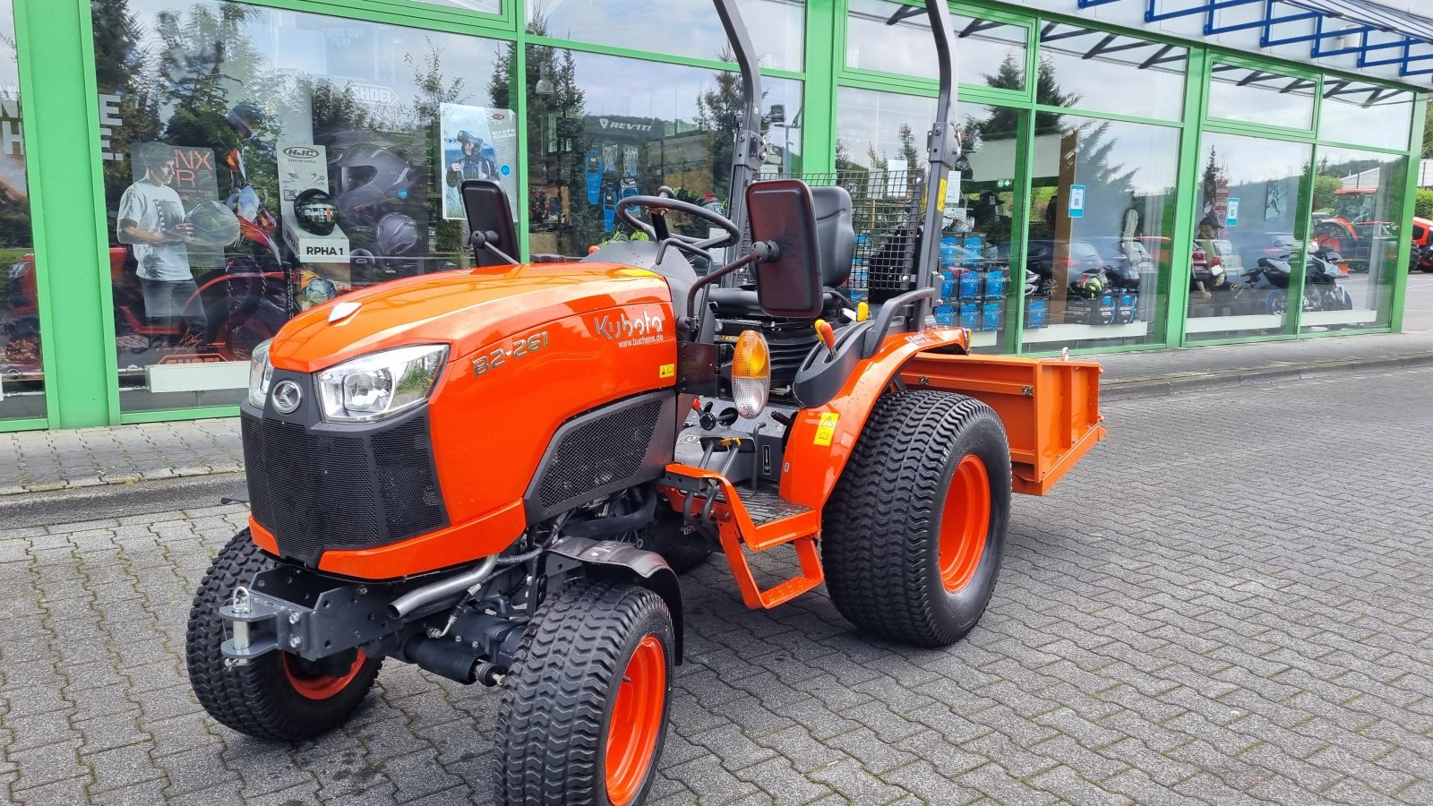 Kommunaltraktor of the type Kubota B2261 HST, Gebrauchtmaschine in Olpe (Picture 5)