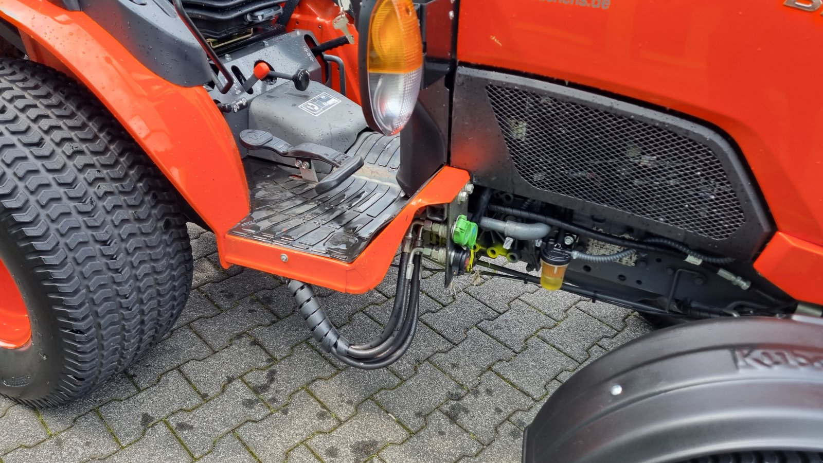 Kommunaltraktor des Typs Kubota B2261 HST, Gebrauchtmaschine in Olpe (Bild 11)