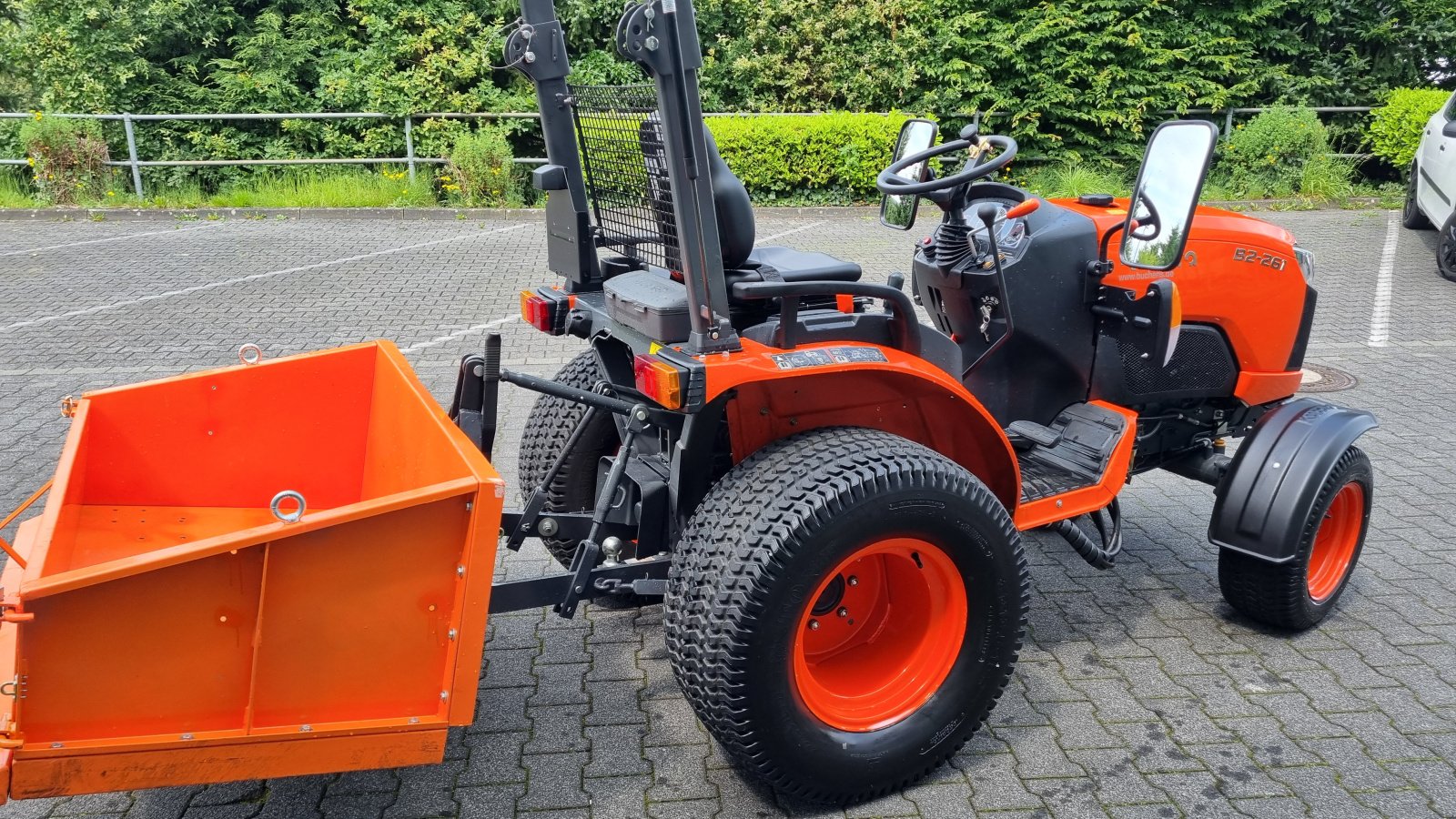 Kommunaltraktor του τύπου Kubota B2261 HST, Gebrauchtmaschine σε Olpe (Φωτογραφία 13)