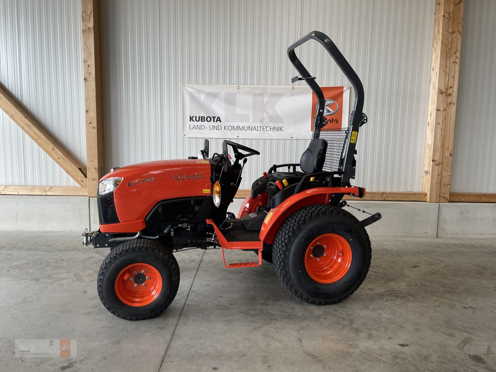 Kommunaltraktor van het type Kubota B2261, Neumaschine in Biessenhofen (Foto 2)