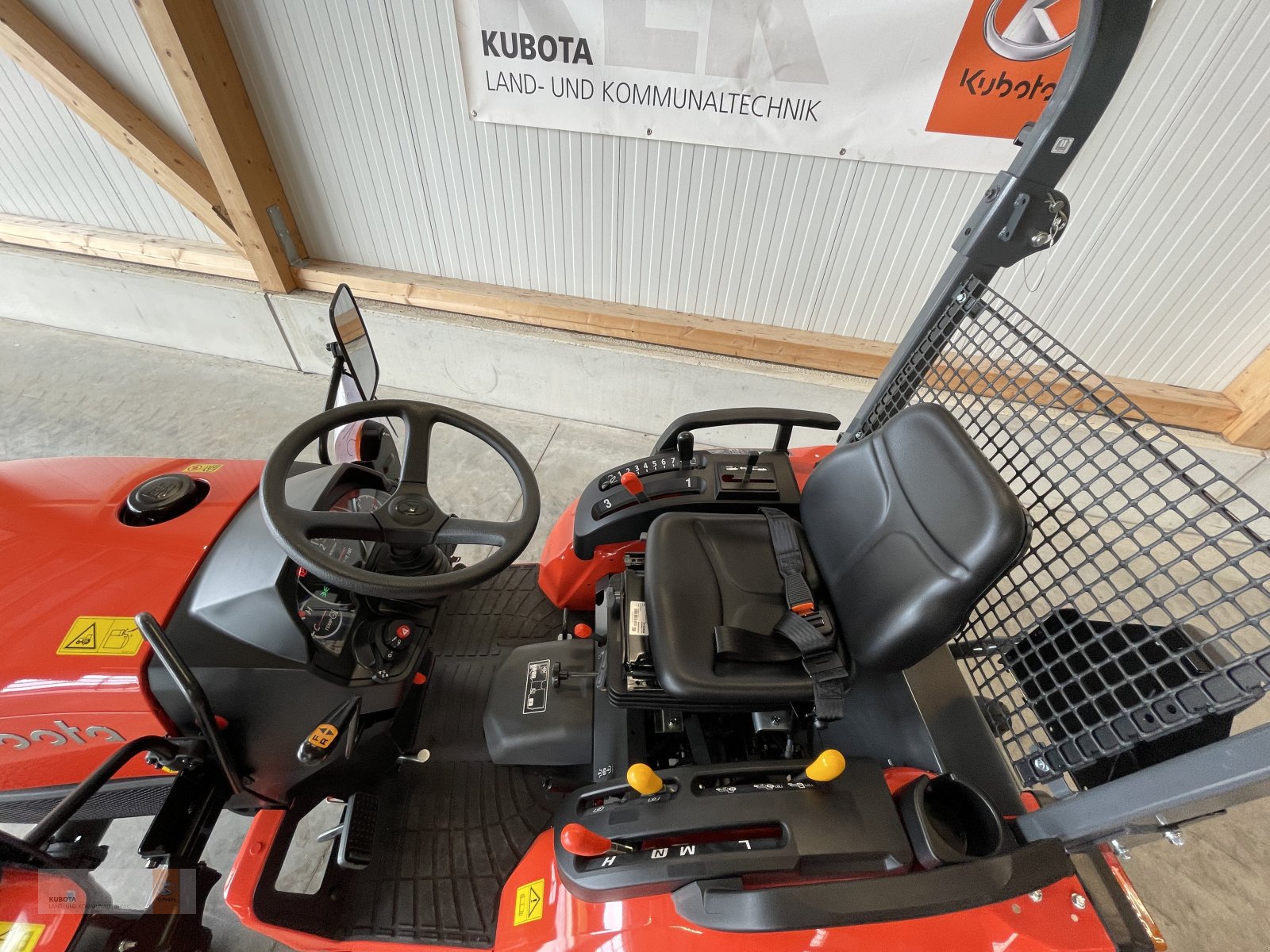 Kommunaltraktor van het type Kubota B2261, Neumaschine in Biessenhofen (Foto 8)