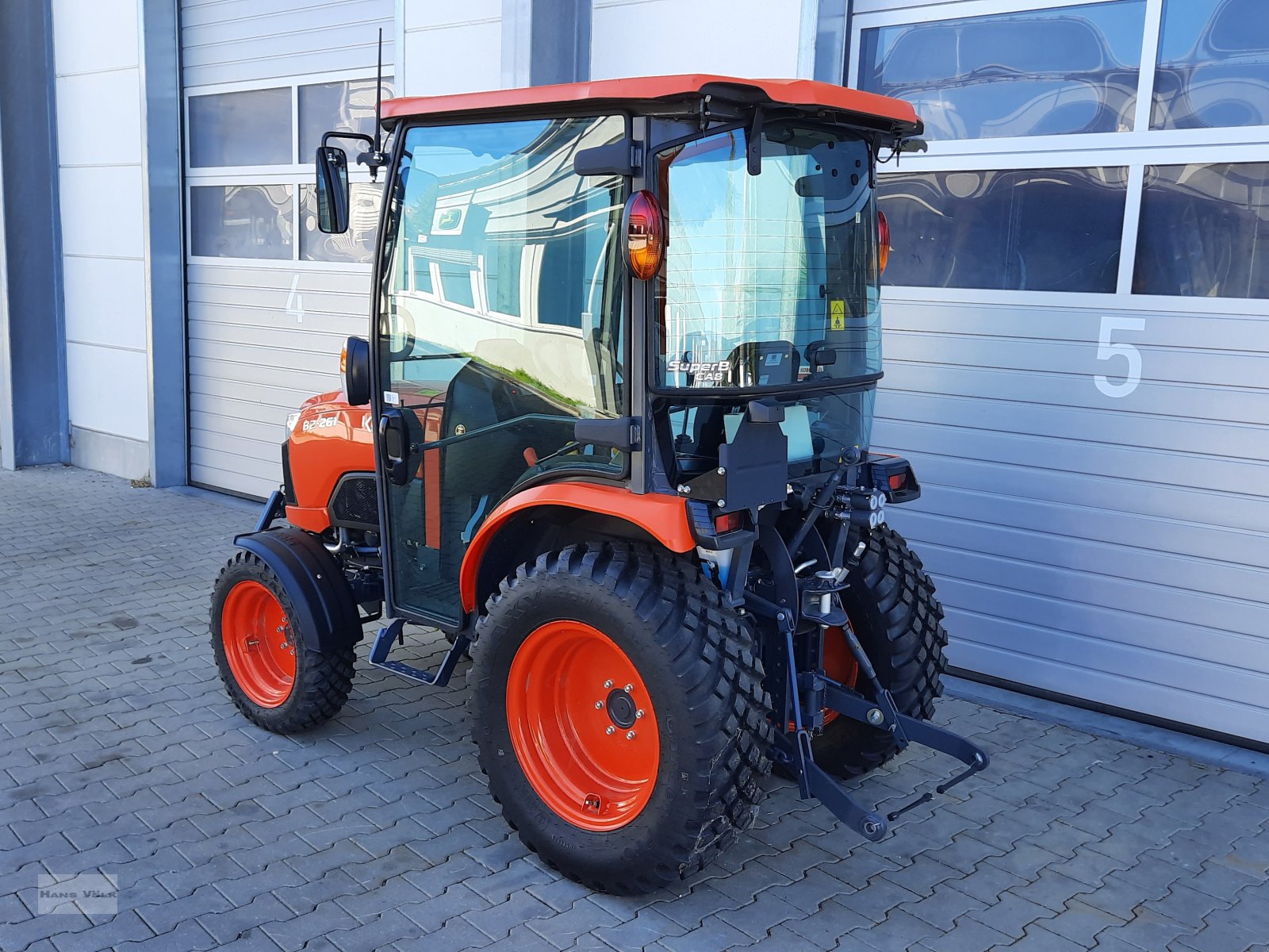 Kommunaltraktor des Typs Kubota B2261, Neumaschine in Antdorf (Bild 3)