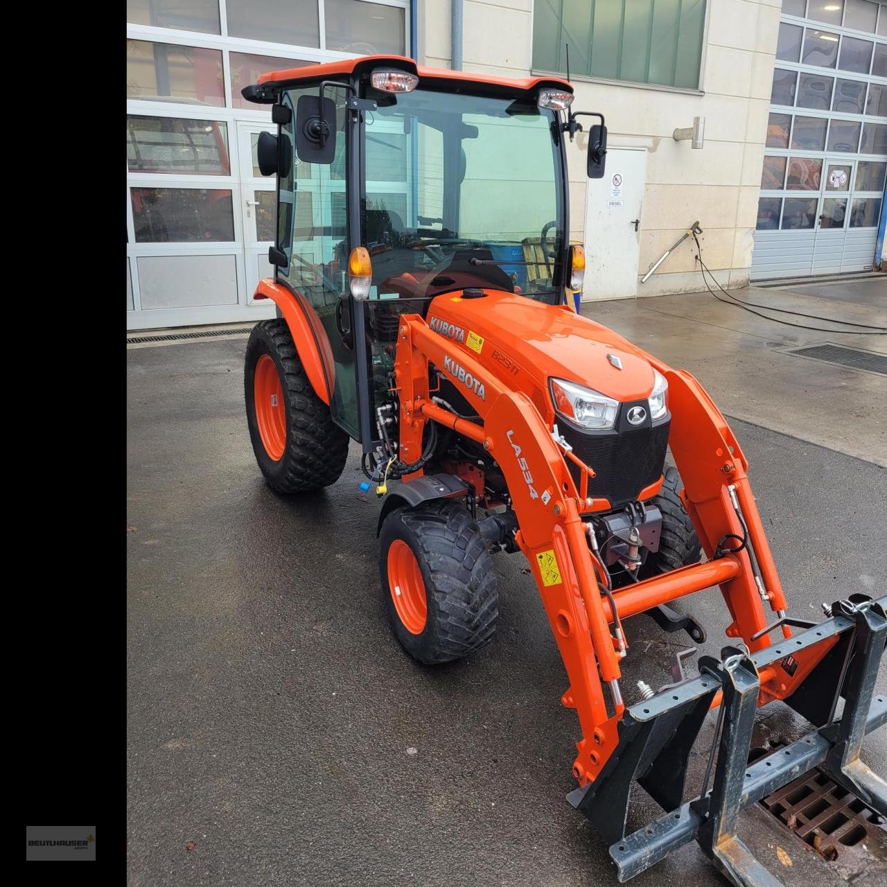 Kommunaltraktor typu Kubota B2311, Gebrauchtmaschine v Weimar (Obrázek 4)