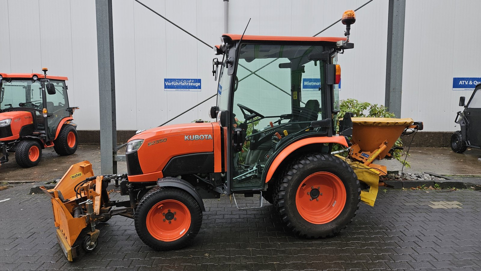 Kommunaltraktor van het type Kubota B2350 Winterdienst, Gebrauchtmaschine in Olpe (Foto 3)