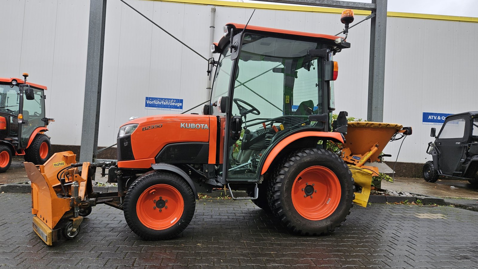 Kommunaltraktor van het type Kubota B2350 Winterdienst, Gebrauchtmaschine in Olpe (Foto 4)