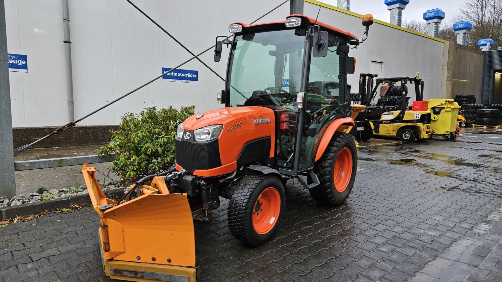 Kommunaltraktor van het type Kubota B2350 Winterdienst, Gebrauchtmaschine in Olpe (Foto 5)