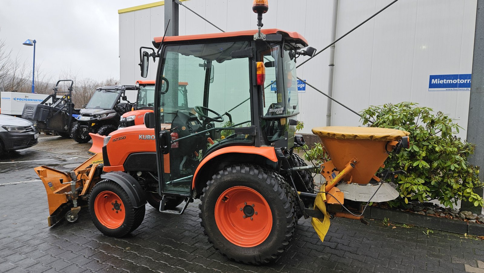 Kommunaltraktor van het type Kubota B2350 Winterdienst, Gebrauchtmaschine in Olpe (Foto 11)