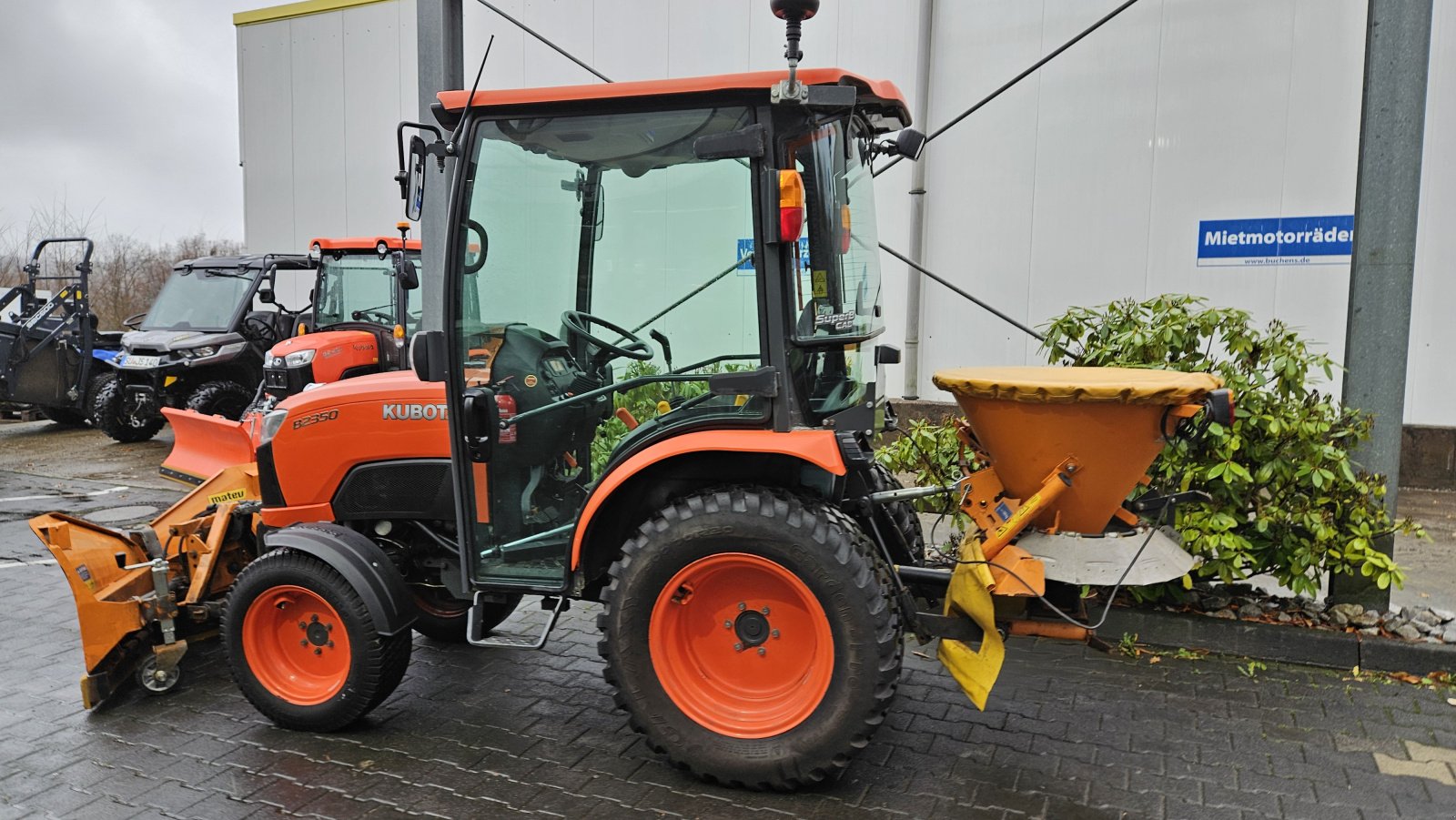 Kommunaltraktor van het type Kubota B2350 Winterdienst, Gebrauchtmaschine in Olpe (Foto 12)