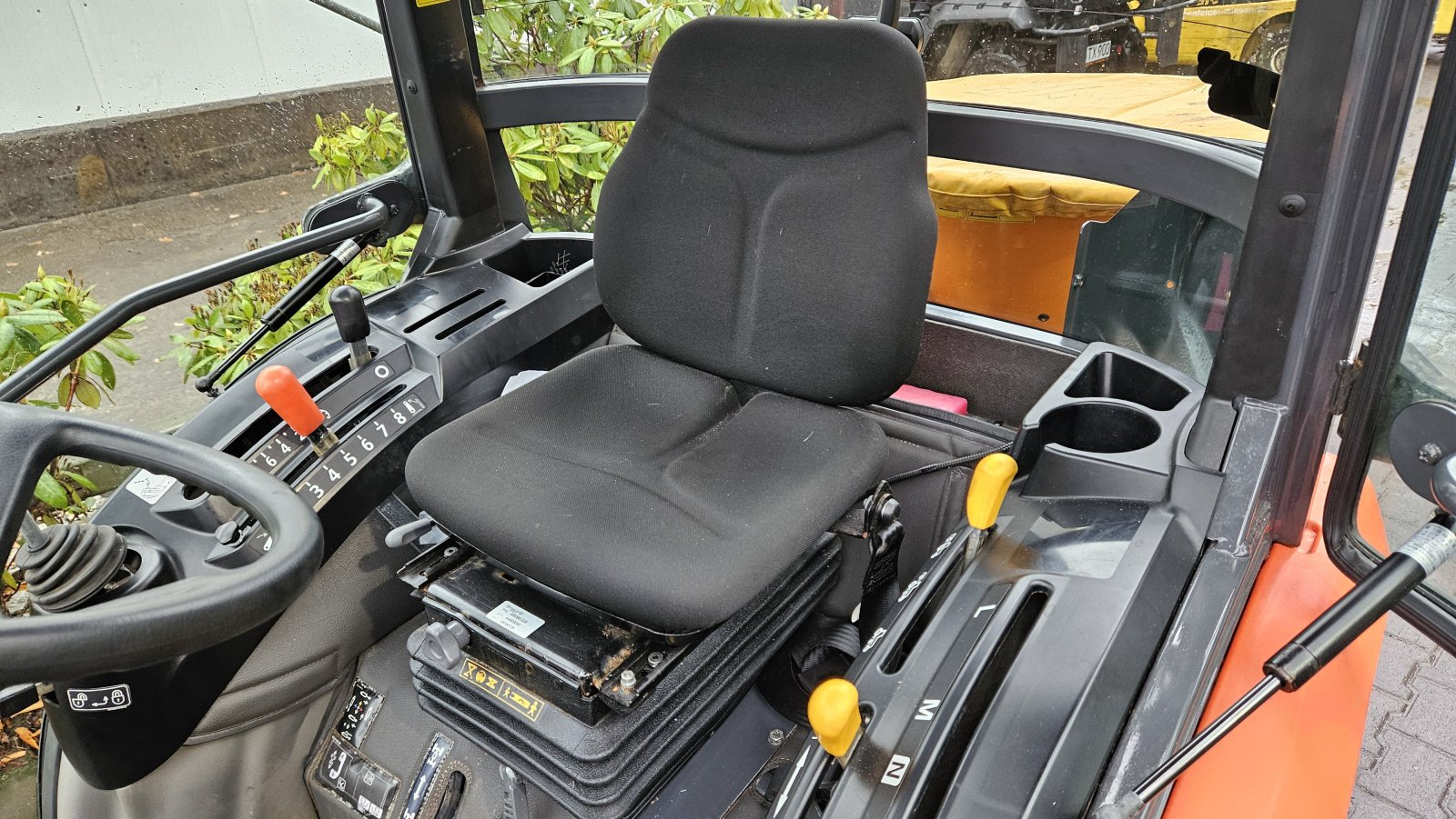 Kommunaltraktor van het type Kubota B2350 Winterdienst, Gebrauchtmaschine in Olpe (Foto 17)