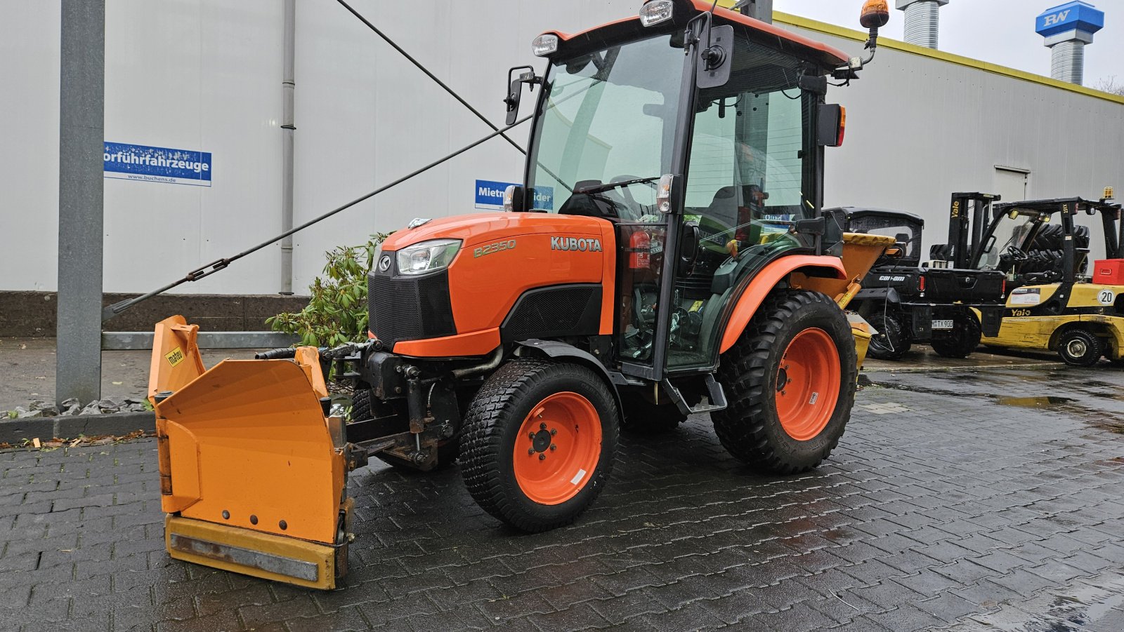 Kommunaltraktor van het type Kubota B2350 Winterdienst, Gebrauchtmaschine in Olpe (Foto 20)