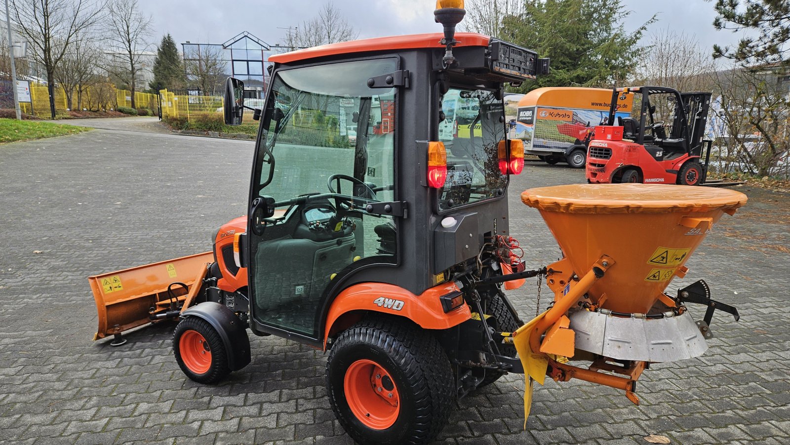 Kommunaltraktor typu Kubota BX 231 CAB Winterdienst, Gebrauchtmaschine w Olpe (Zdjęcie 11)