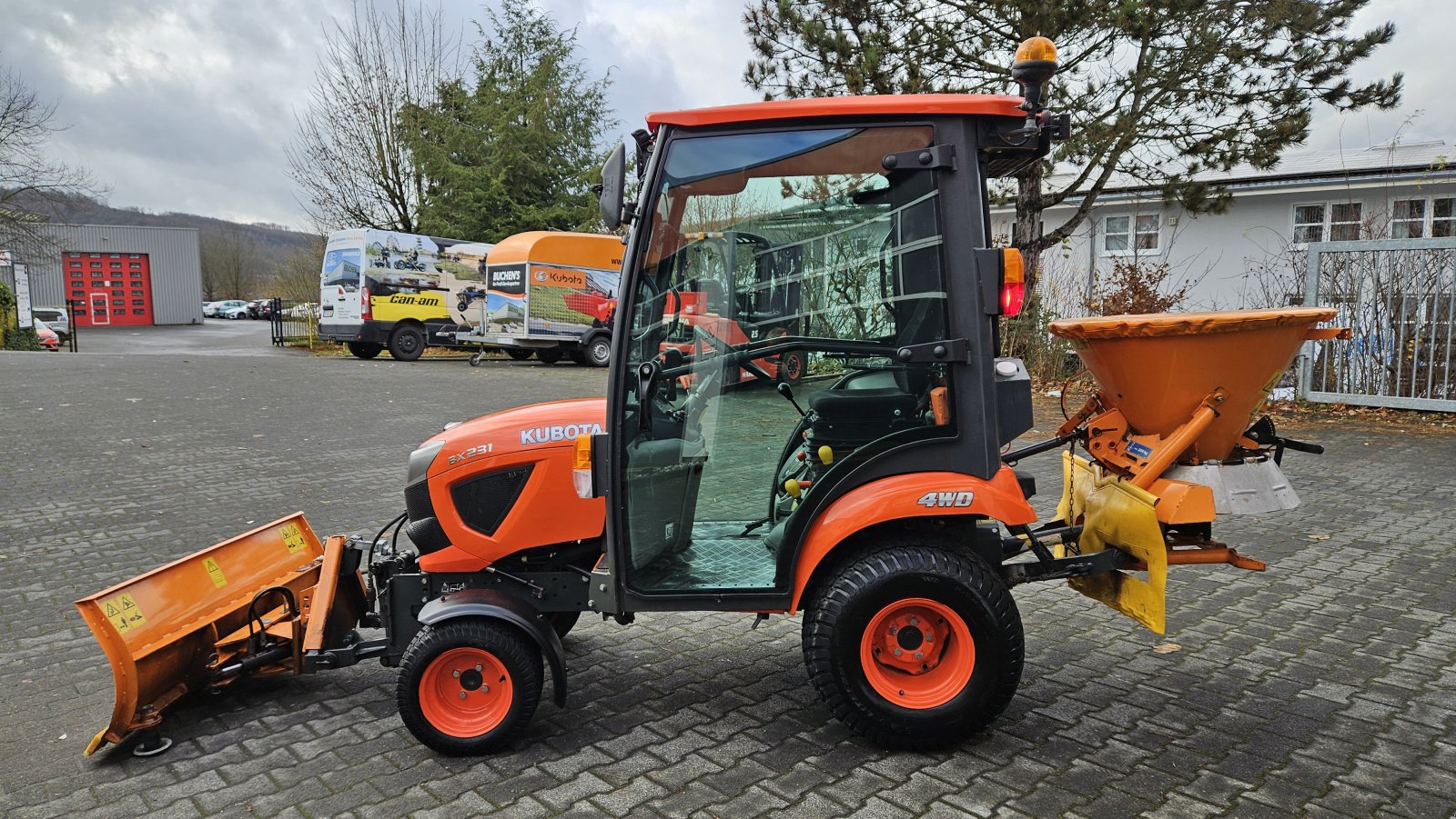 Kommunaltraktor typu Kubota BX 231 CAB Winterdienst, Gebrauchtmaschine w Olpe (Zdjęcie 12)