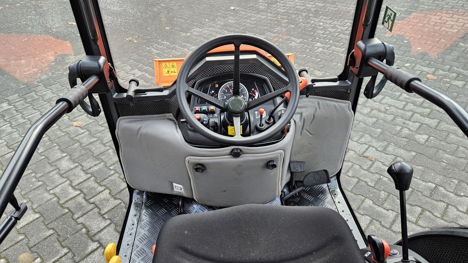 Kommunaltraktor typu Kubota BX 231 CAB Winterdienst, Gebrauchtmaschine w Olpe (Zdjęcie 15)