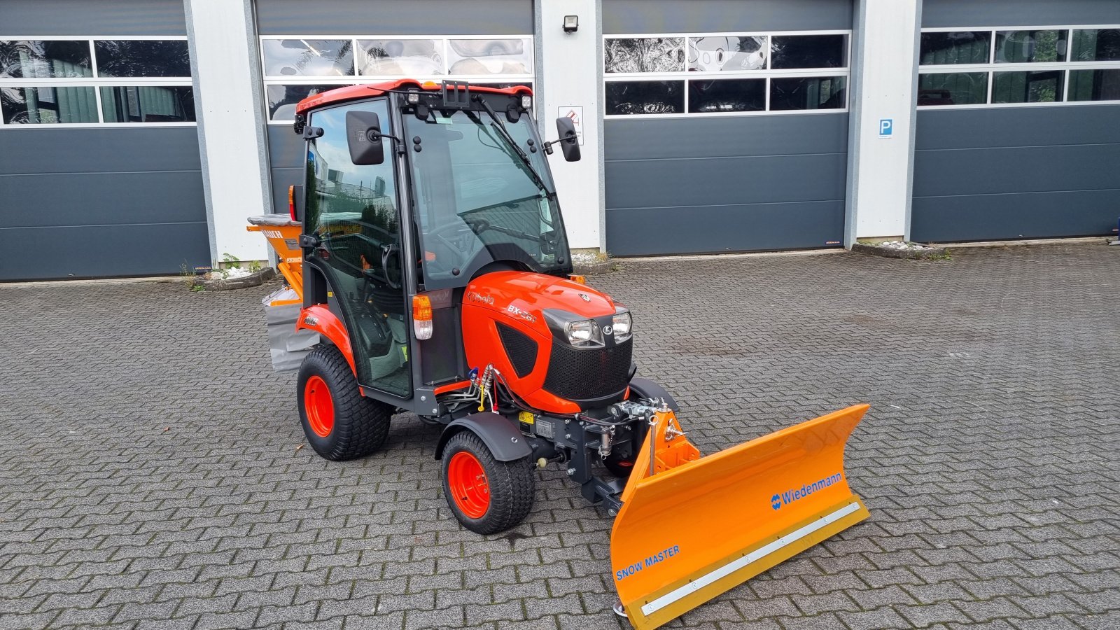 Kommunaltraktor typu Kubota BX 261 Winterdienst, Neumaschine v Olpe (Obrázek 4)