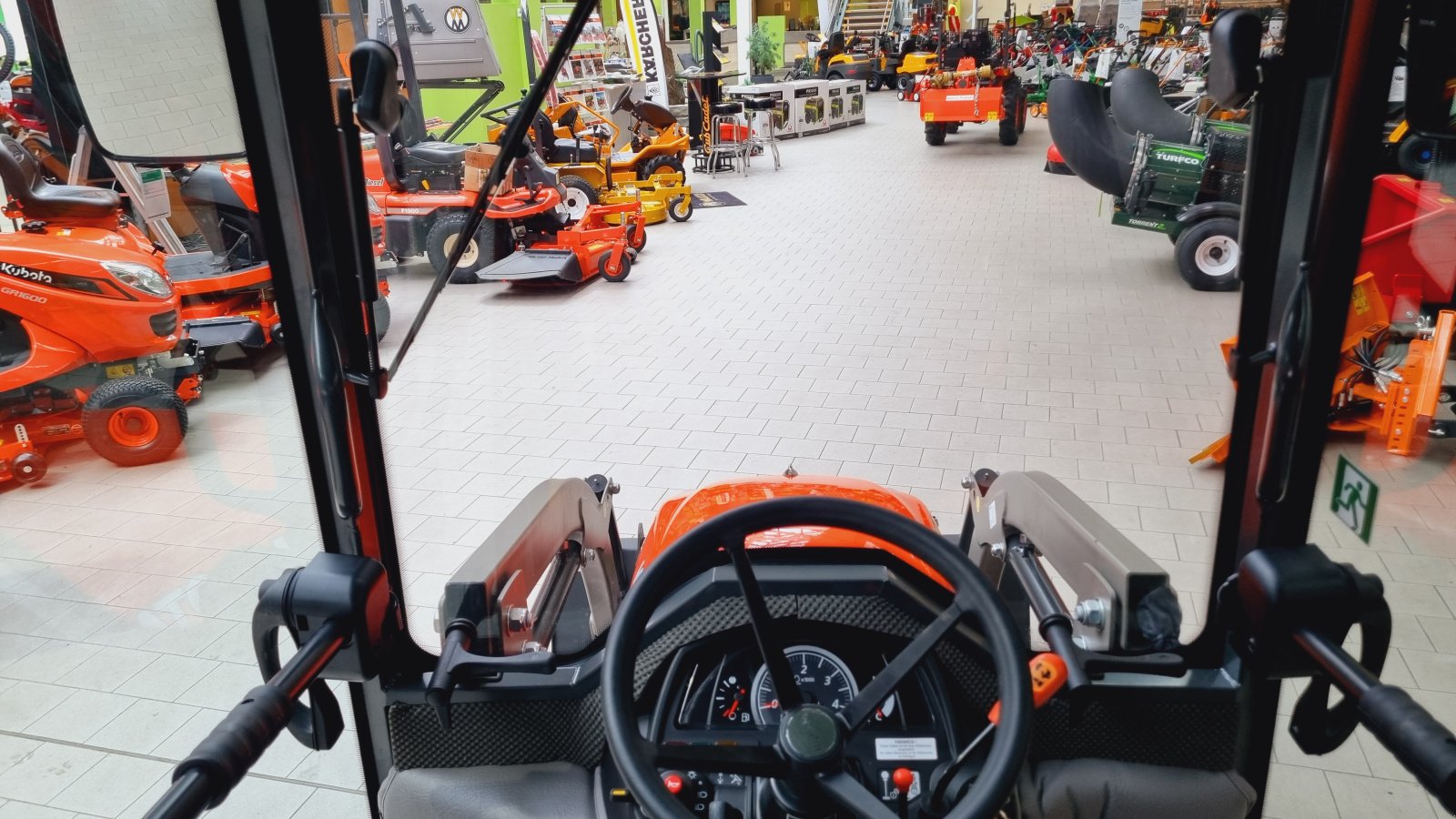 Kommunaltraktor del tipo Kubota BX231 CAB, Neumaschine en Olpe (Imagen 4)