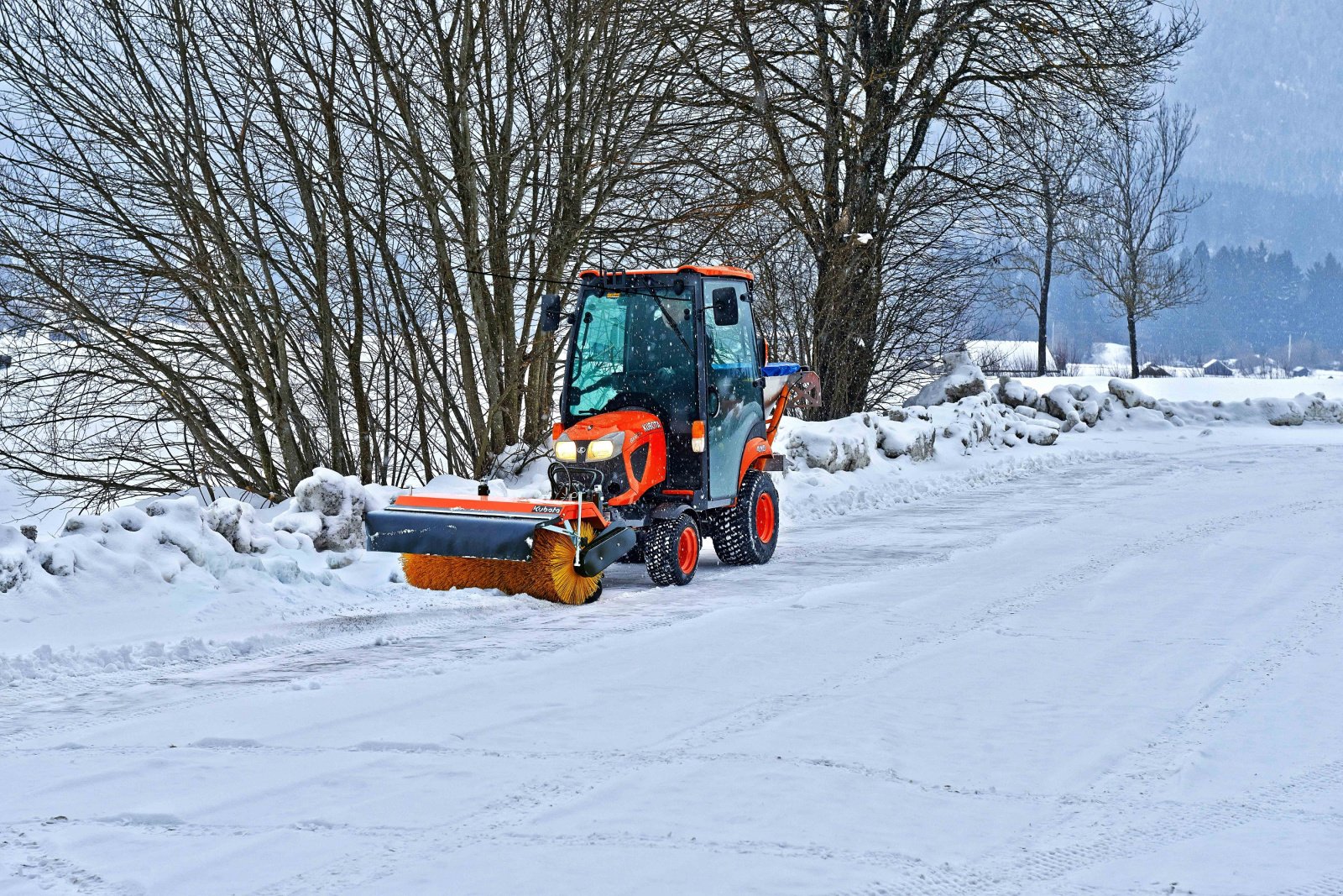 Kommunaltraktor tip Kubota BX231 Winterdienstpaket, Neumaschine in Olpe (Poză 9)