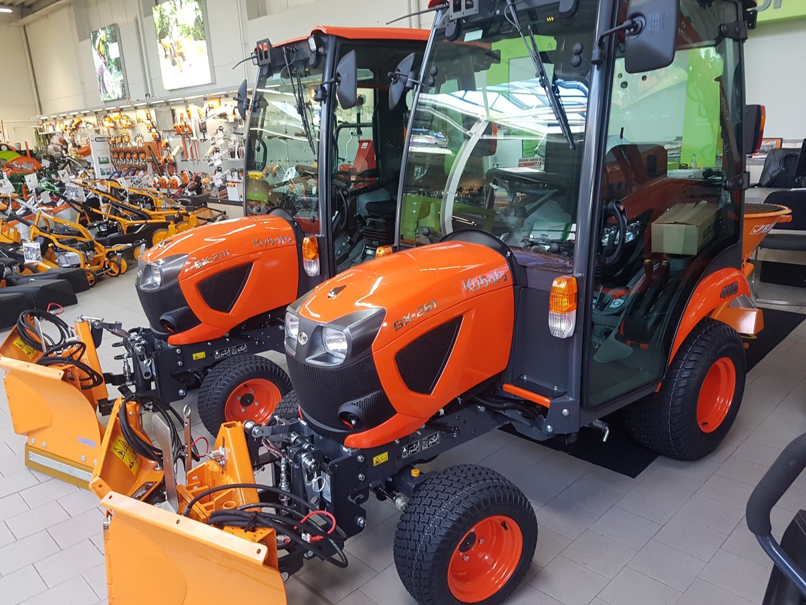 Kommunaltraktor typu Kubota BX261 CAB ab 0,99%, Neumaschine v Olpe (Obrázek 5)