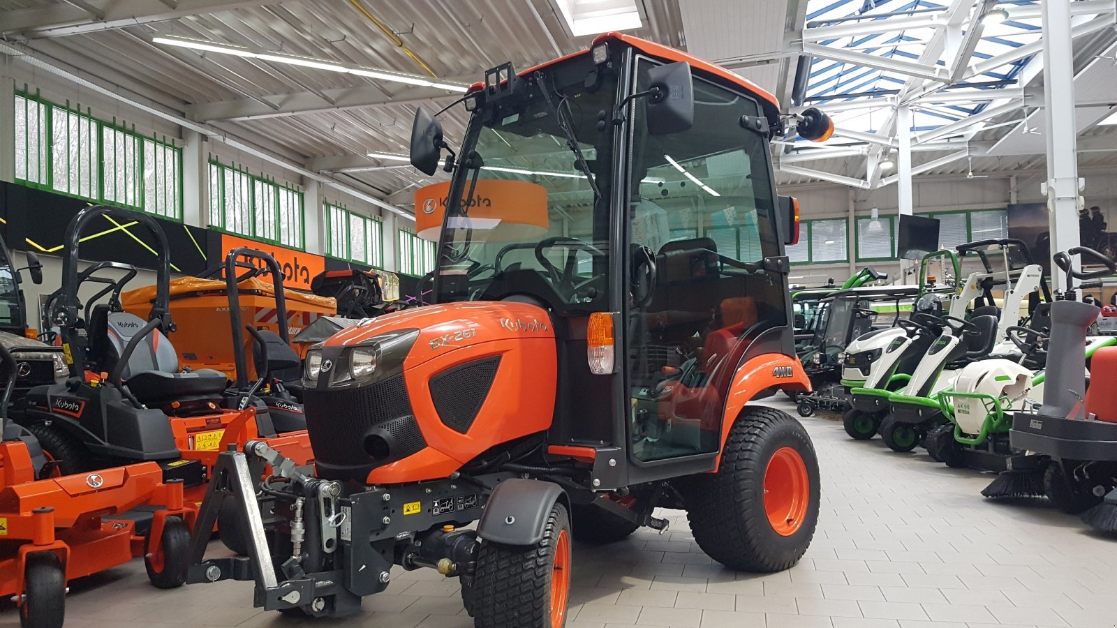 Kommunaltraktor typu Kubota BX261 CAB, Neumaschine w Olpe (Zdjęcie 4)