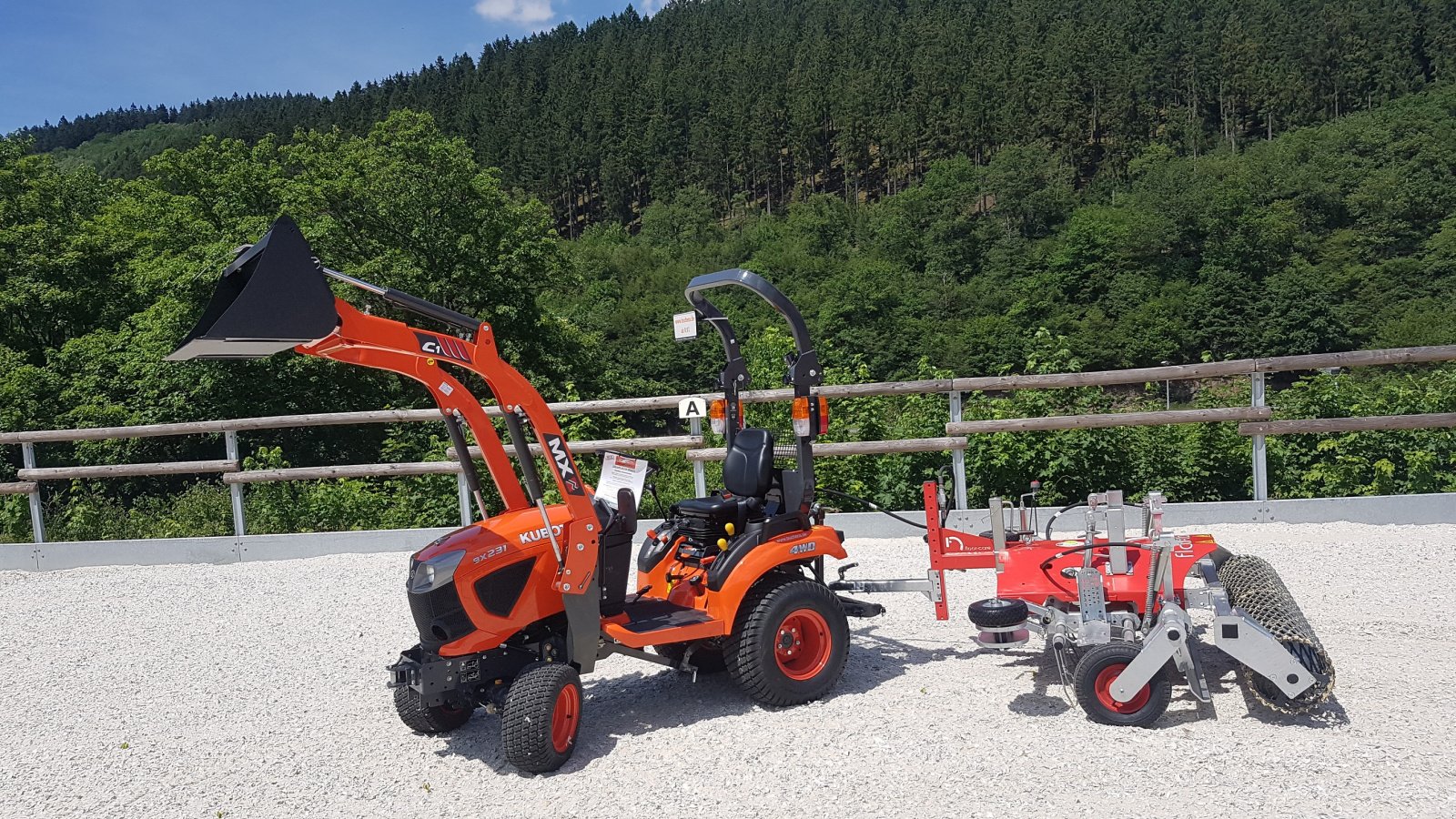 Kommunaltraktor typu Kubota BX261 incl Frontlader ab 0,99%, Neumaschine v Olpe (Obrázok 4)