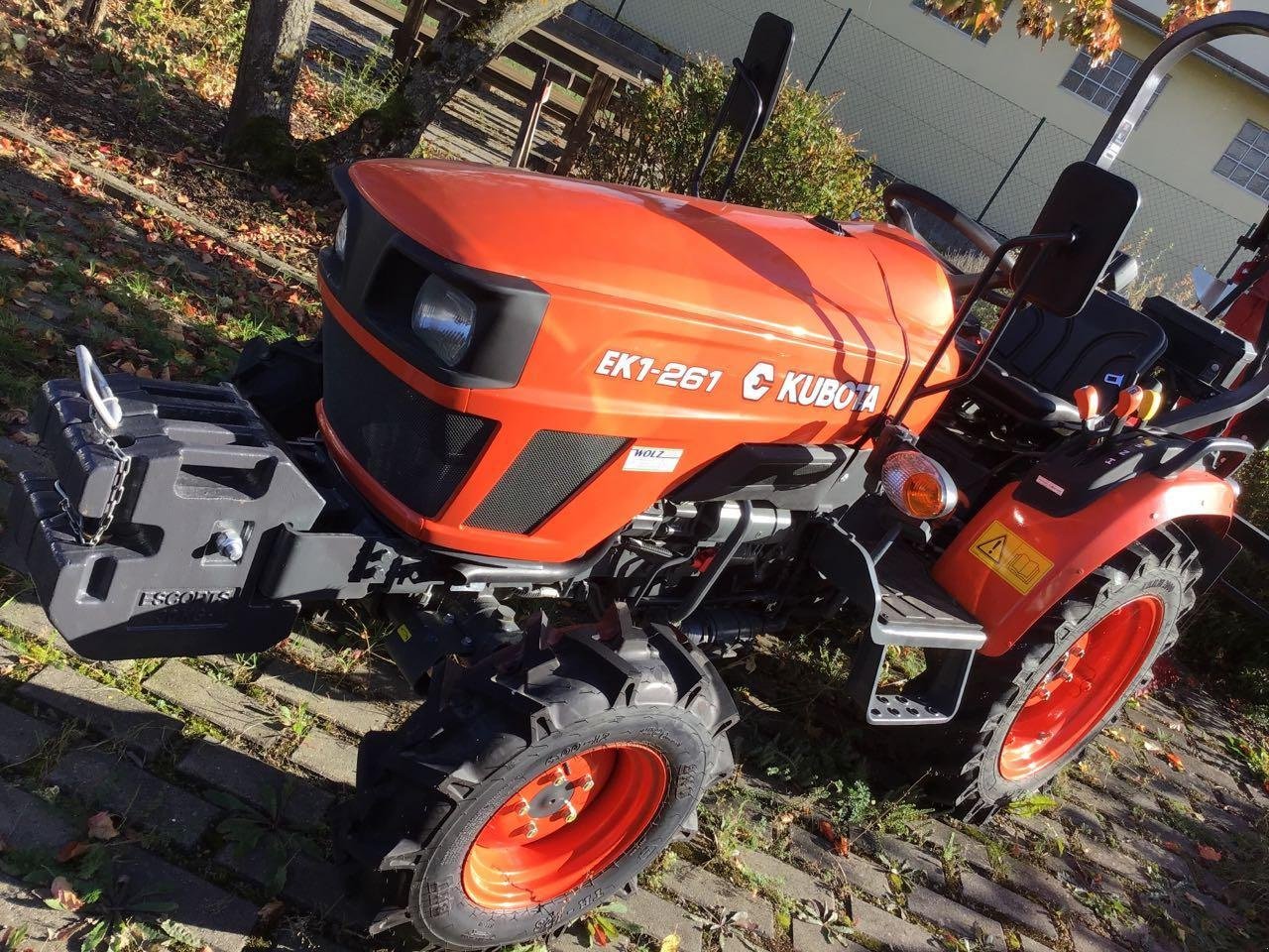 Kommunaltraktor del tipo Kubota EK1-261 4WD (DT-EC), Neumaschine en Burgbernheim (Imagen 3)