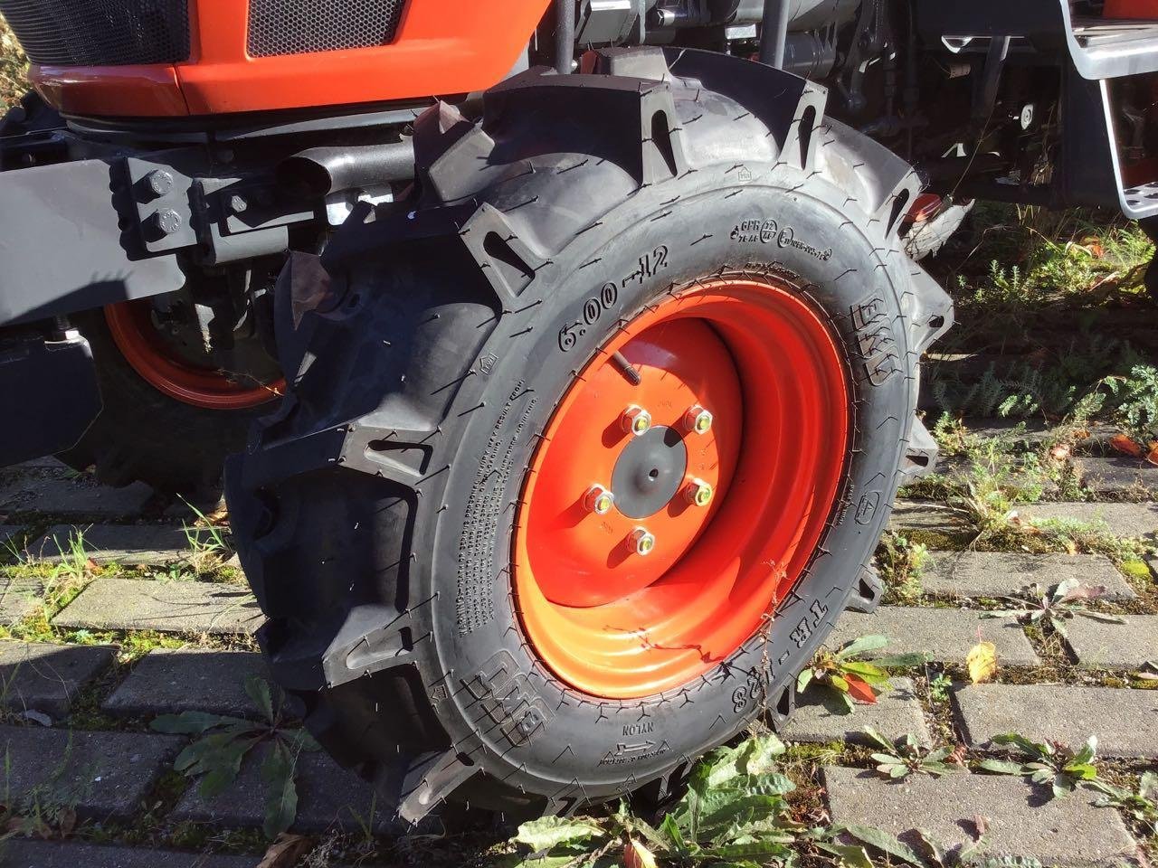 Kommunaltraktor des Typs Kubota EK1-261 4WD (DT-EC), Neumaschine in Burgbernheim (Bild 4)