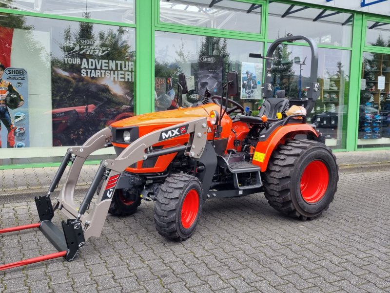 Kommunaltraktor of the type Kubota EK1-261 Frontlader, Neumaschine in Olpe (Picture 1)