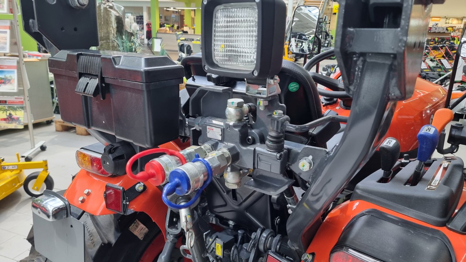 Kommunaltraktor a típus Kubota EK1-261, Neumaschine ekkor: Olpe (Kép 9)