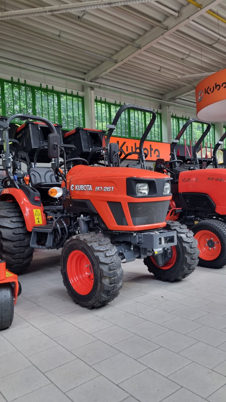 Kommunaltraktor typu Kubota EK1-261, Neumaschine v Olpe (Obrázek 14)