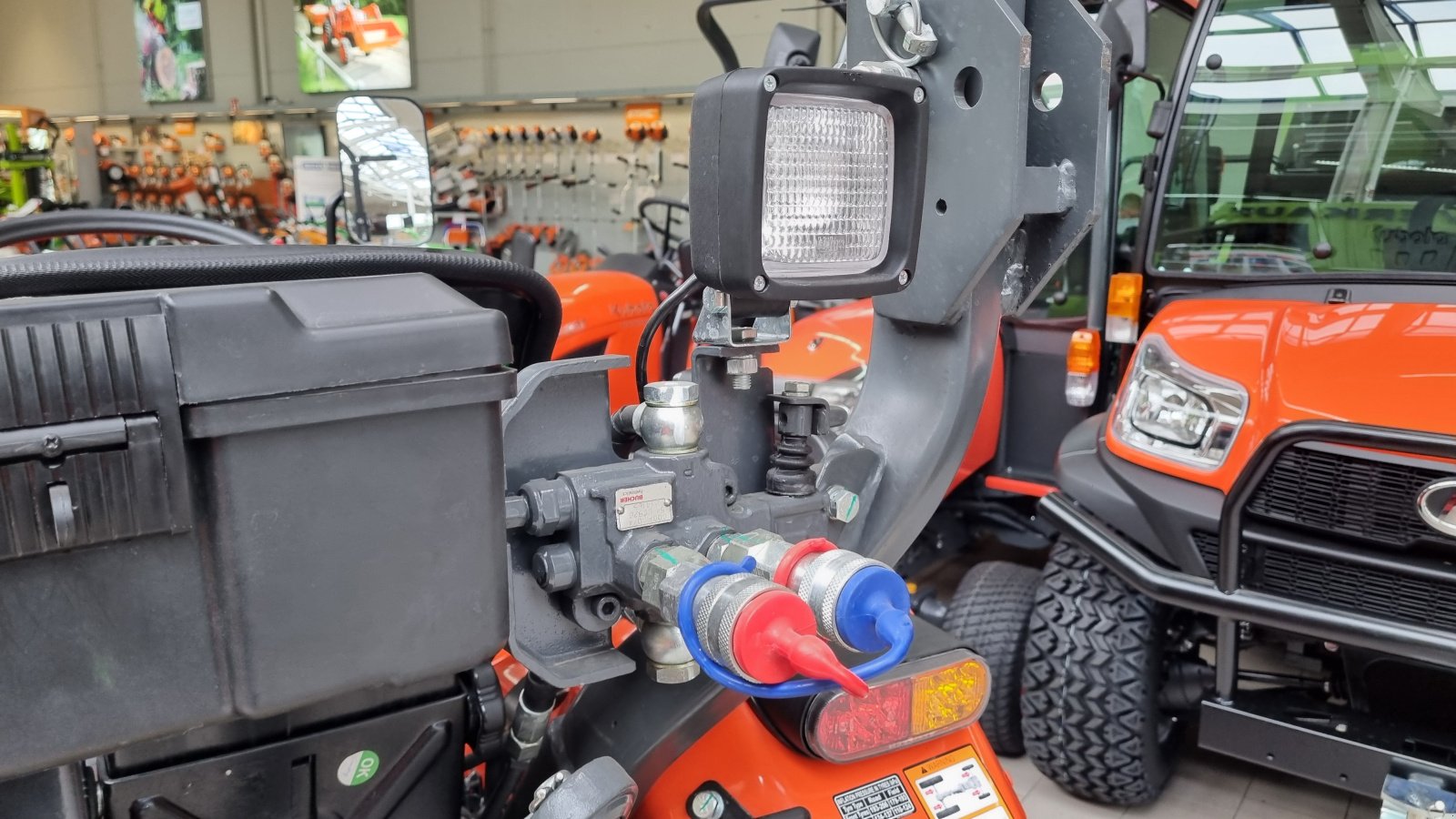 Kommunaltraktor typu Kubota EK1-261, Neumaschine w Olpe (Zdjęcie 7)