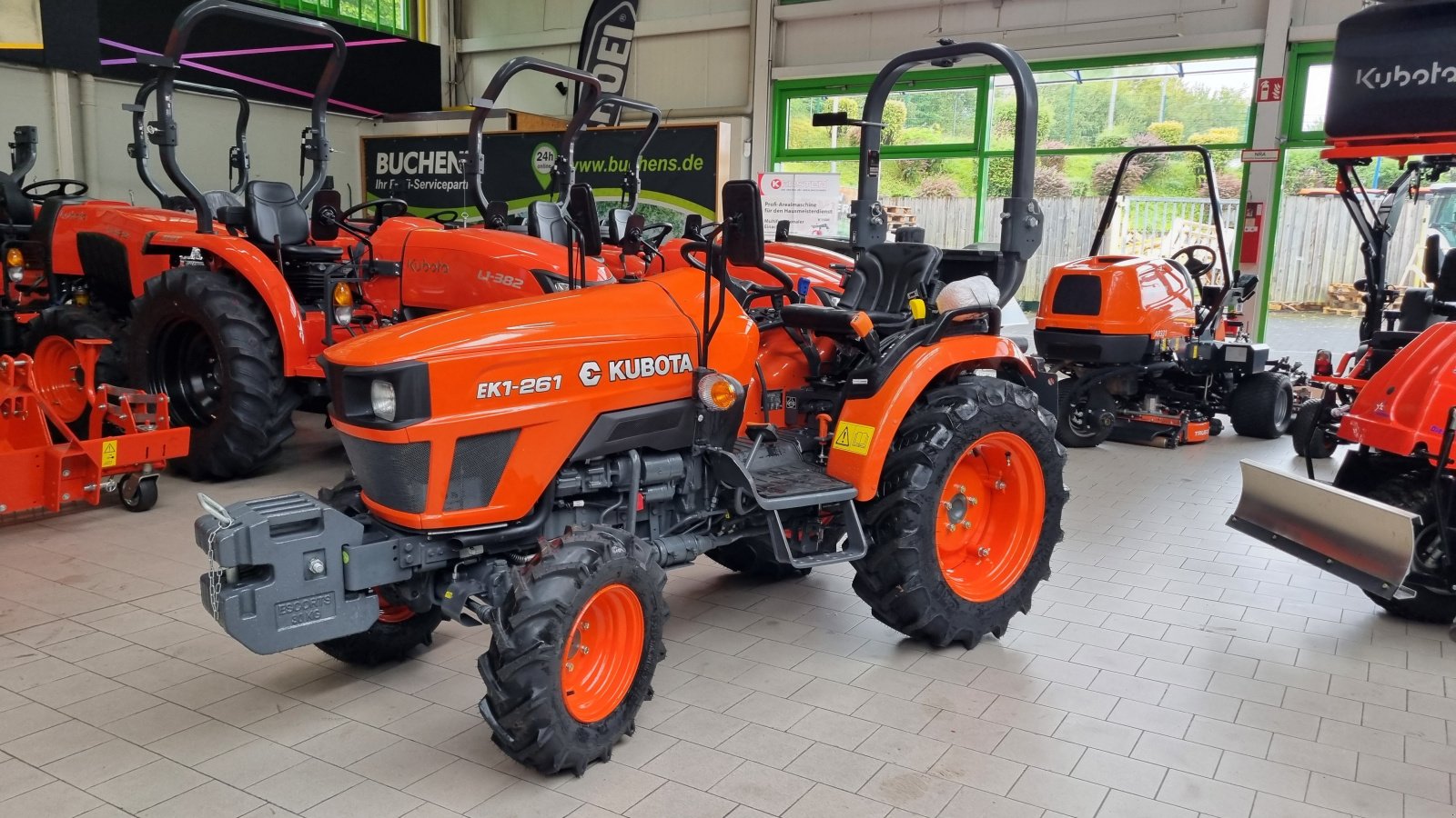 Kommunaltraktor del tipo Kubota EK1-261, Neumaschine en Olpe (Imagen 1)