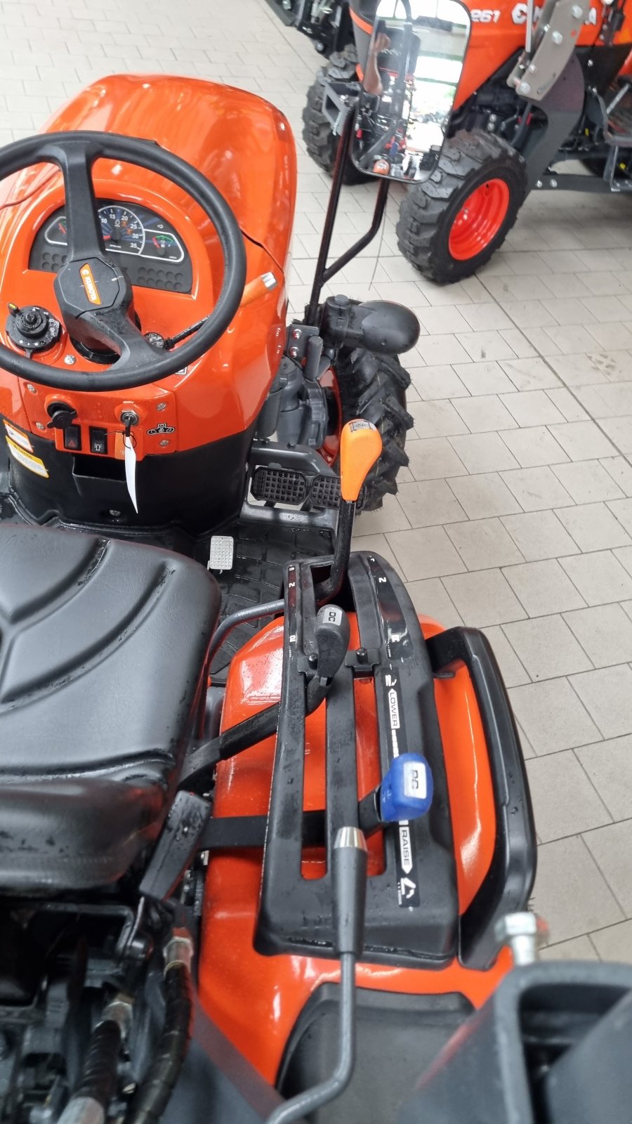 Kommunaltraktor tipa Kubota EK1-261, Neumaschine u Olpe (Slika 4)