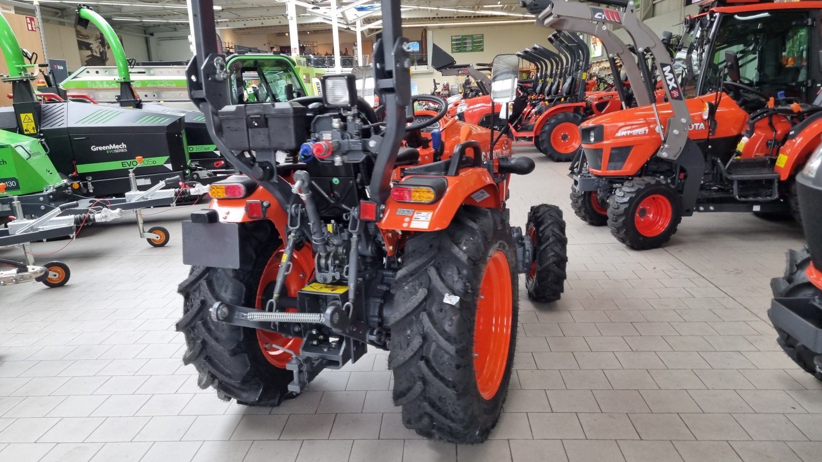 Kommunaltraktor of the type Kubota EK1-261, Neumaschine in Olpe (Picture 9)