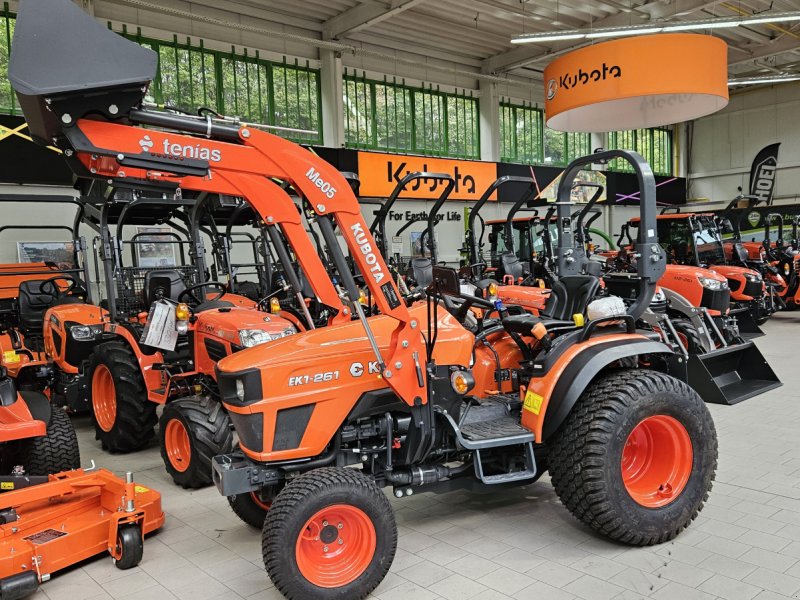 Kommunaltraktor des Typs Kubota EK1-261, Neumaschine in Olpe